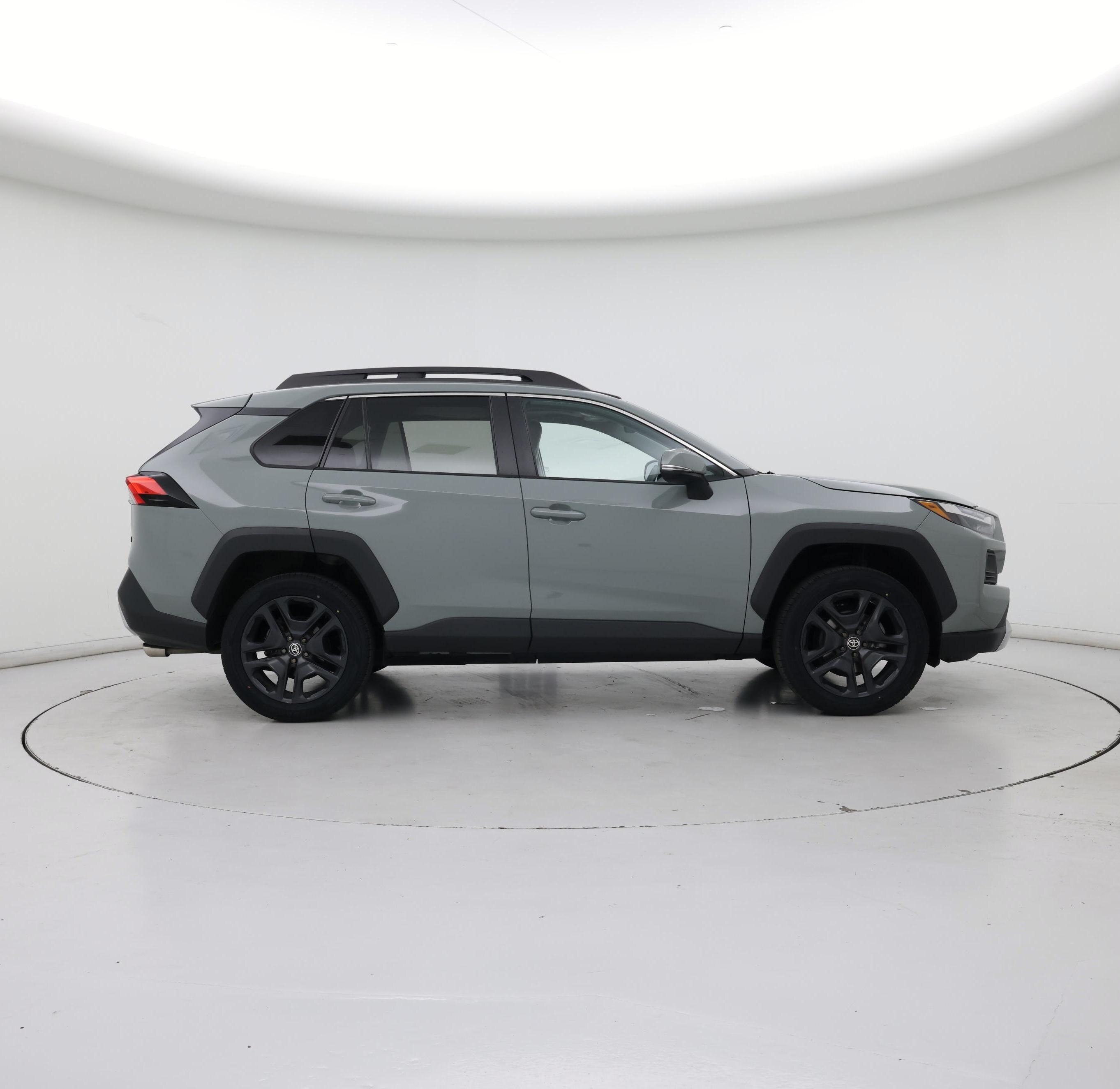 Thumbnail: 2022 Toyota RAV4 - 7
