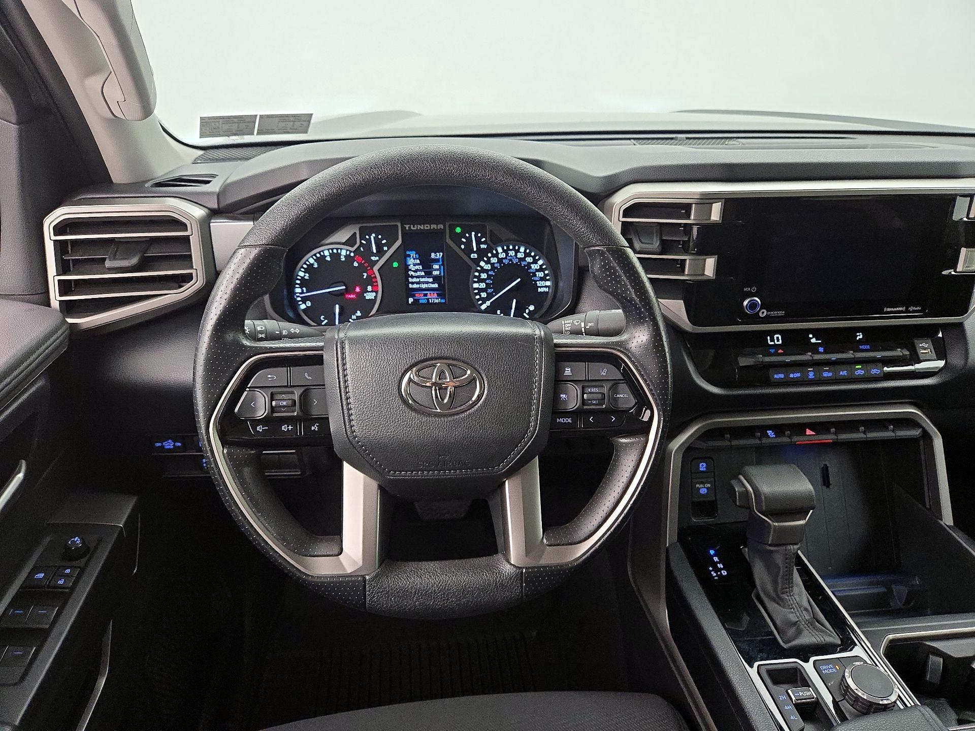 Thumbnail: 2024 Toyota Tundra - 10