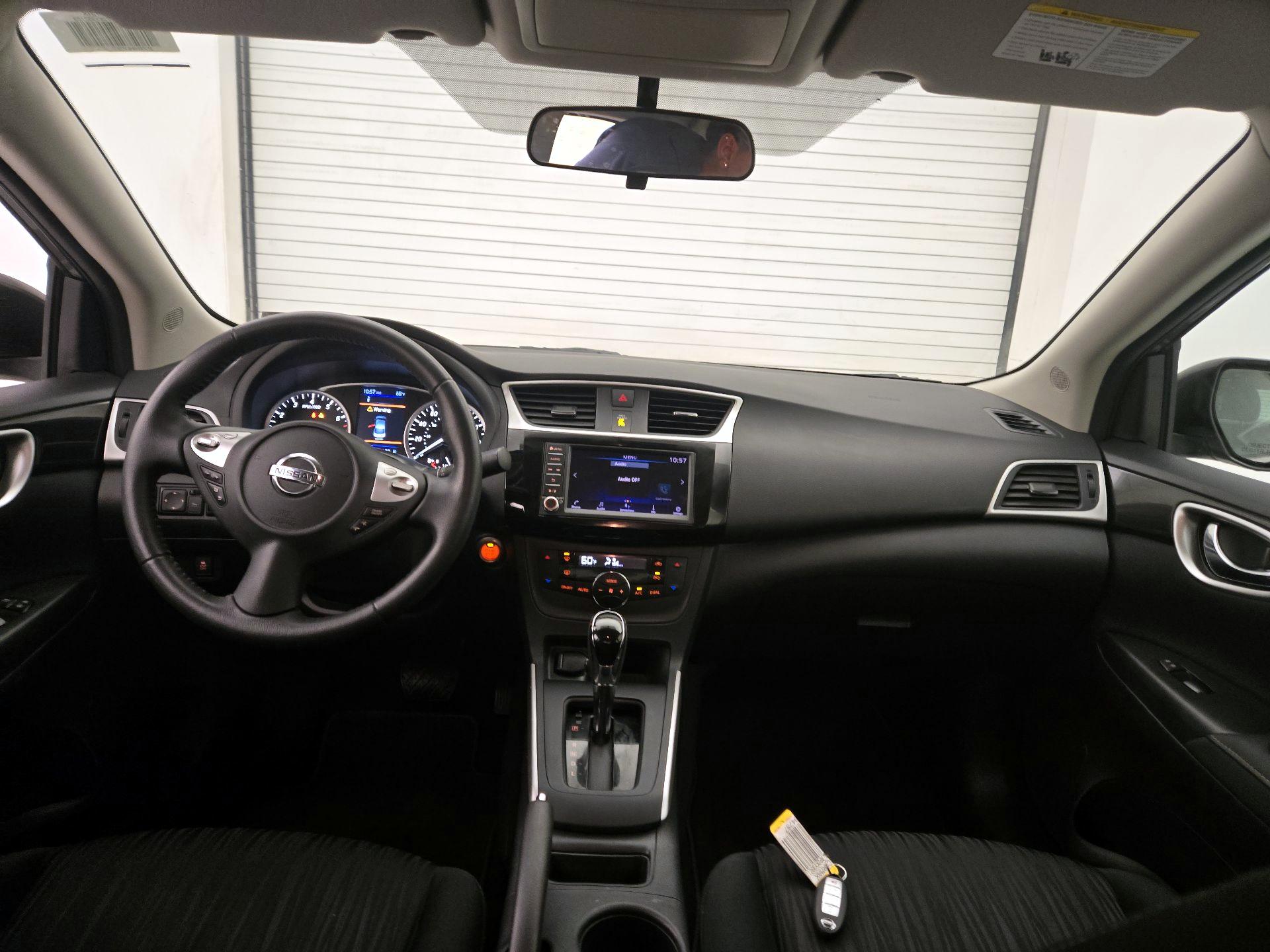 Thumbnail: 2019 Nissan Sentra - 9