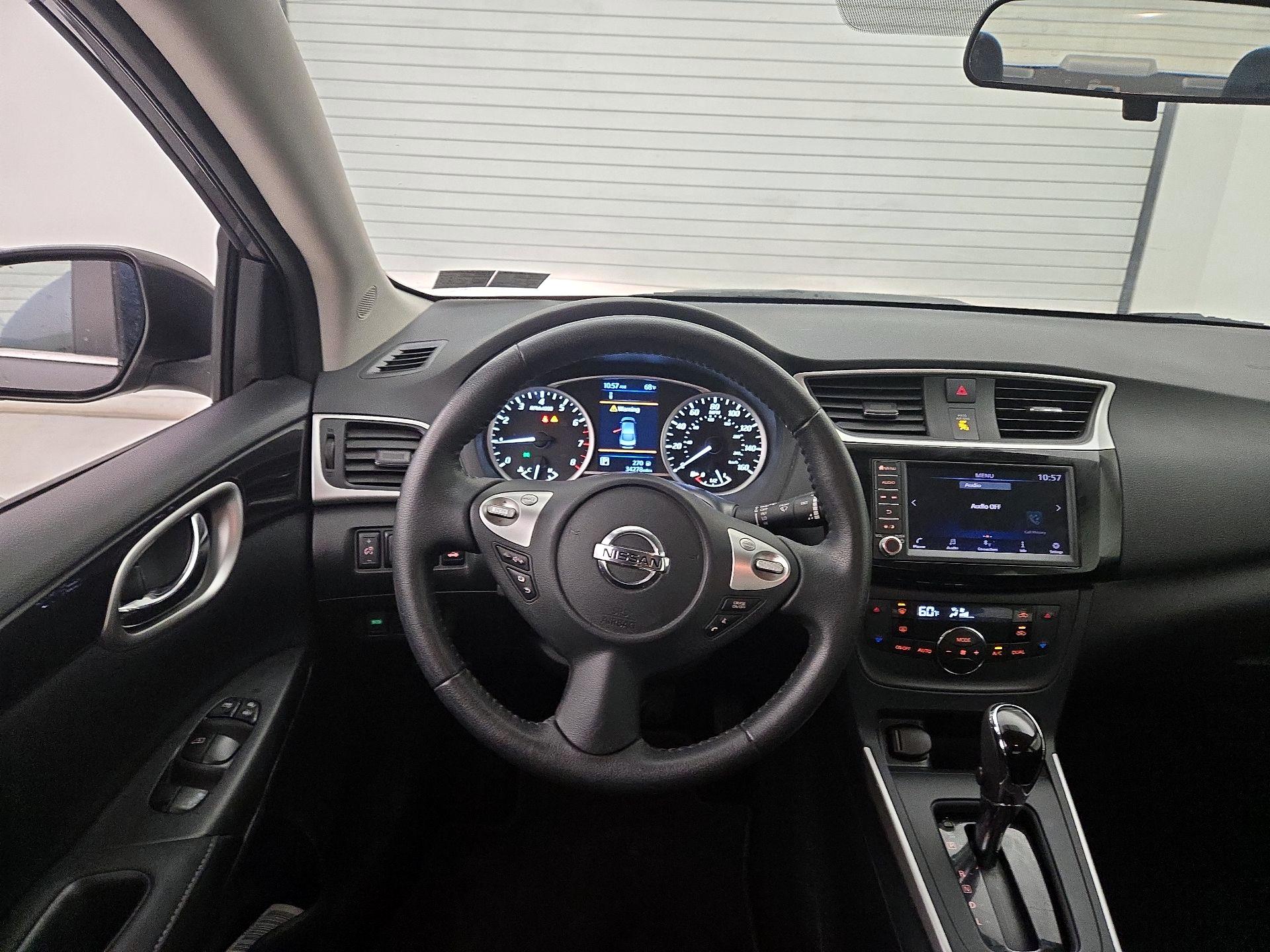 Thumbnail: 2019 Nissan Sentra - 10