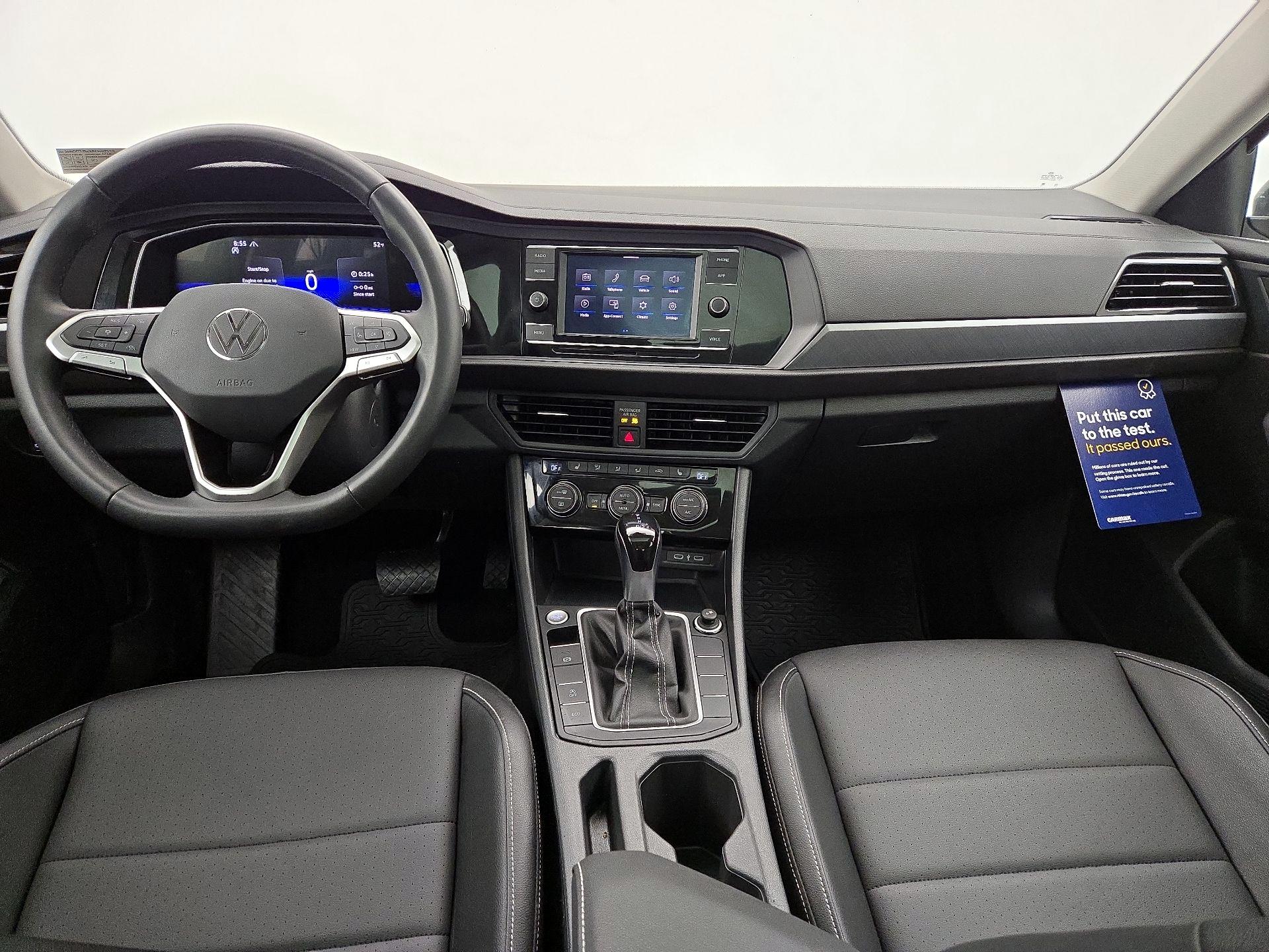 Thumbnail: 2024 Volkswagen Jetta - 9