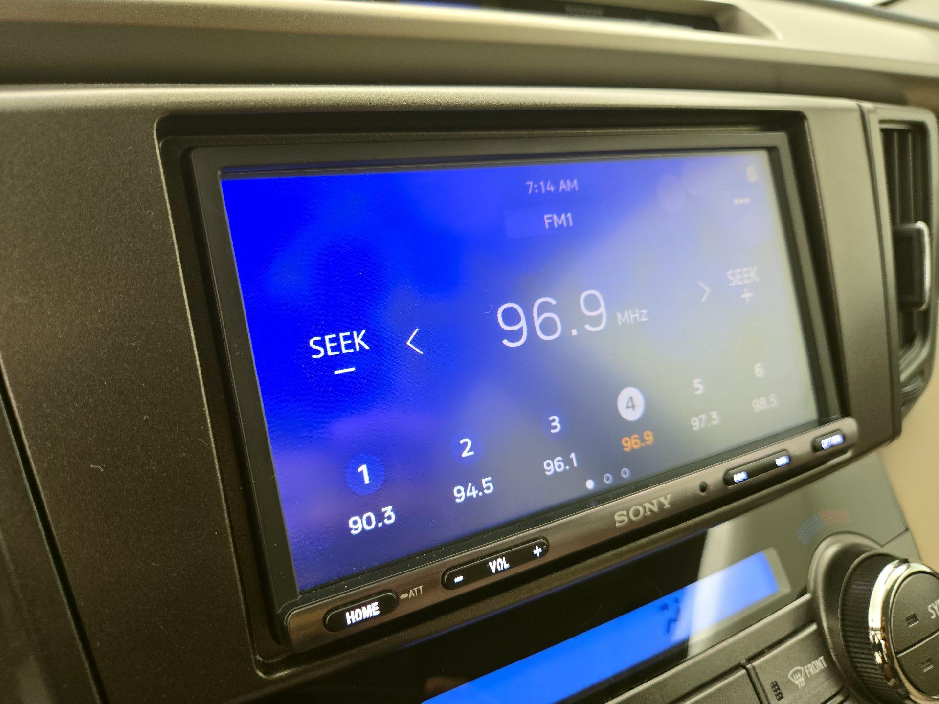 Thumbnail: 2014 Toyota RAV4 - 15