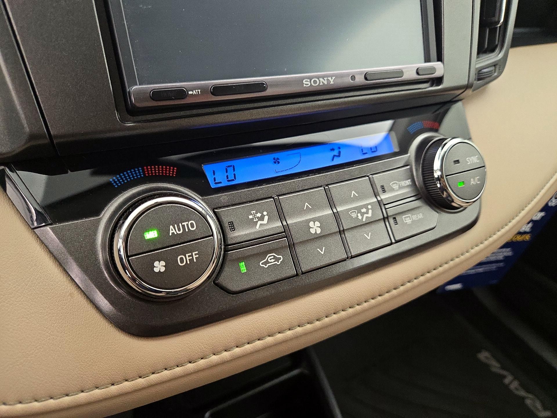Thumbnail: 2014 Toyota RAV4 - 16