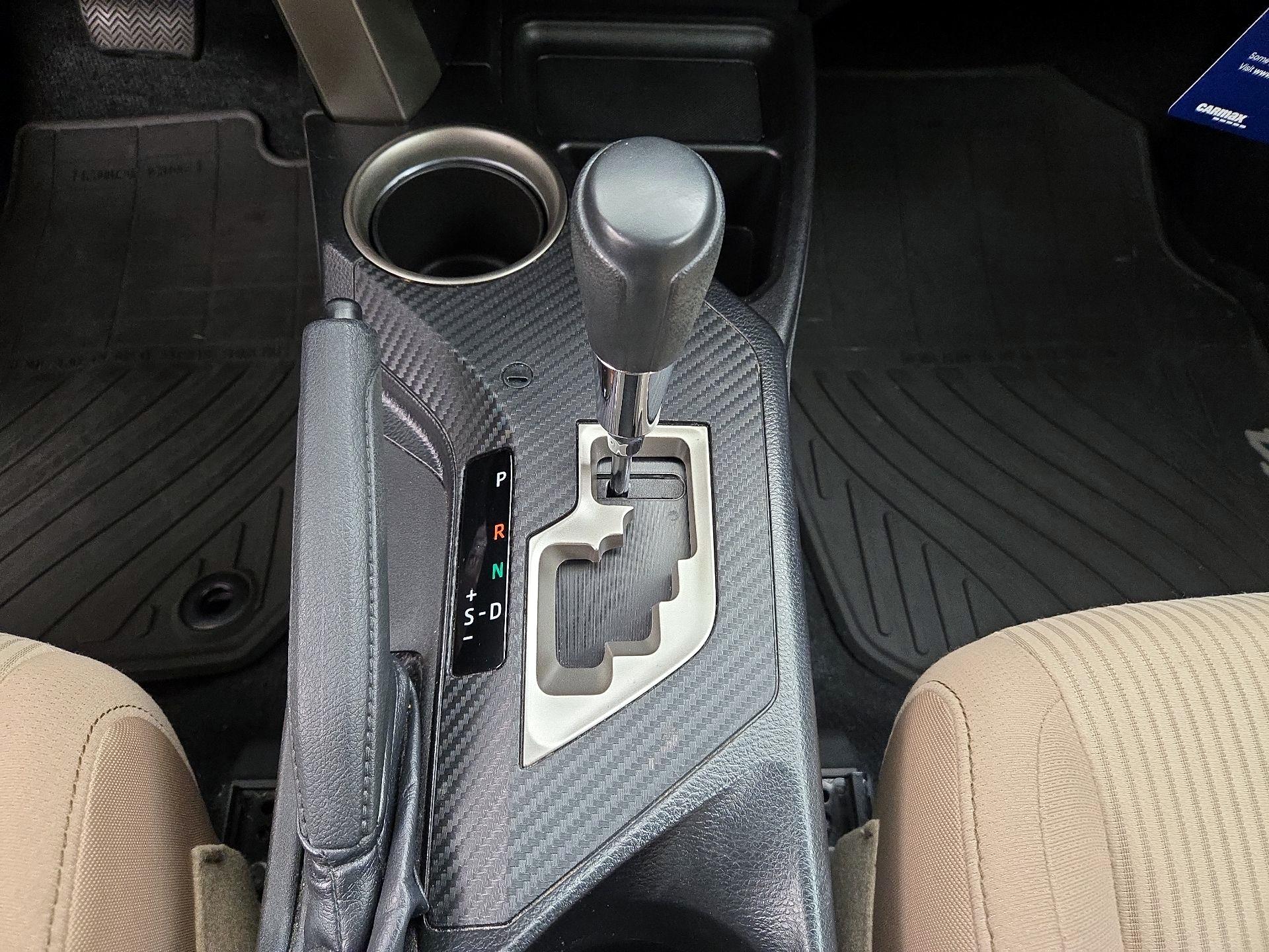 Thumbnail: 2014 Toyota RAV4 - 17