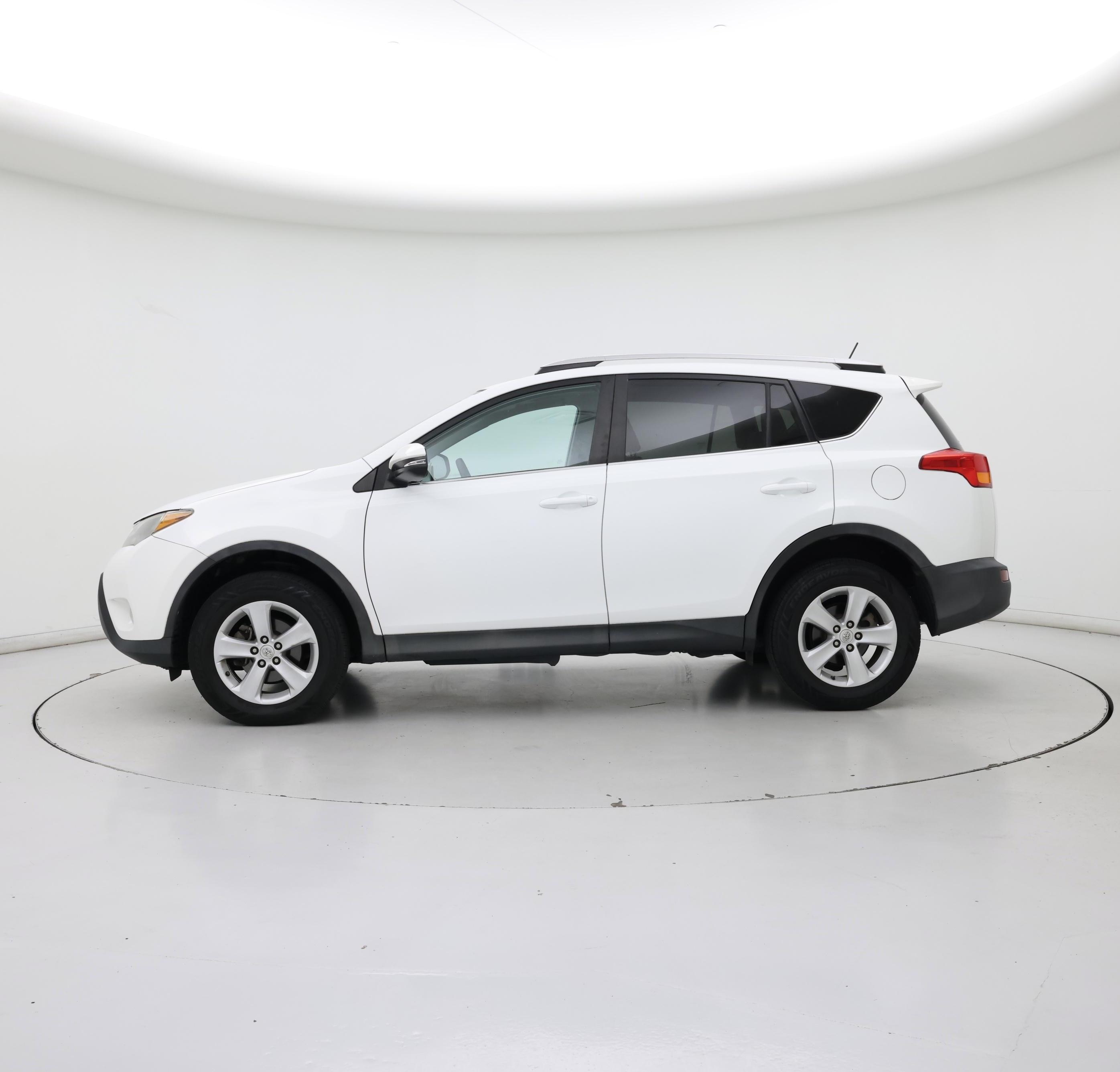 Thumbnail: 2014 Toyota RAV4 - 3
