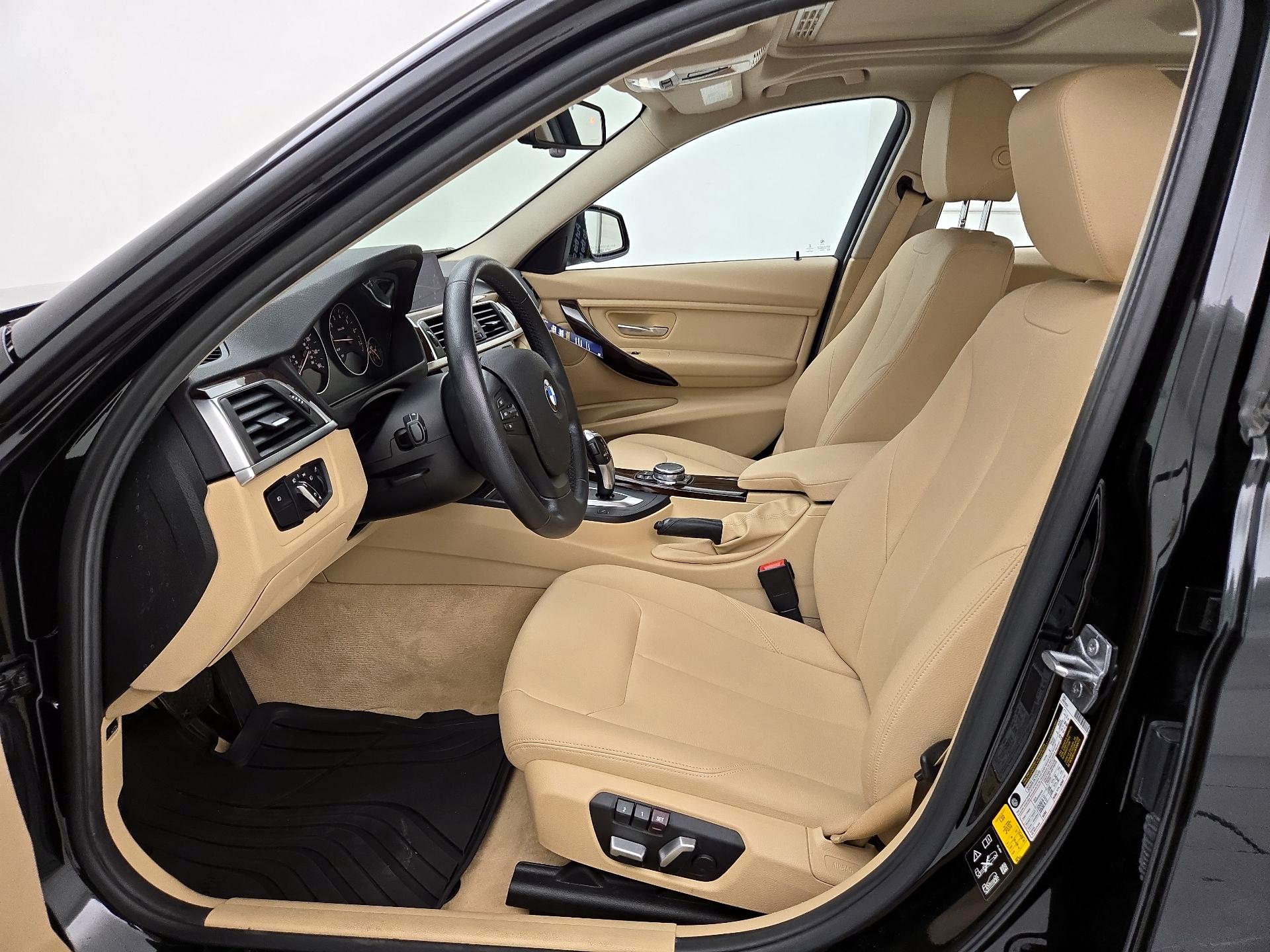 Thumbnail: 2016 BMW 3 Series - 11
