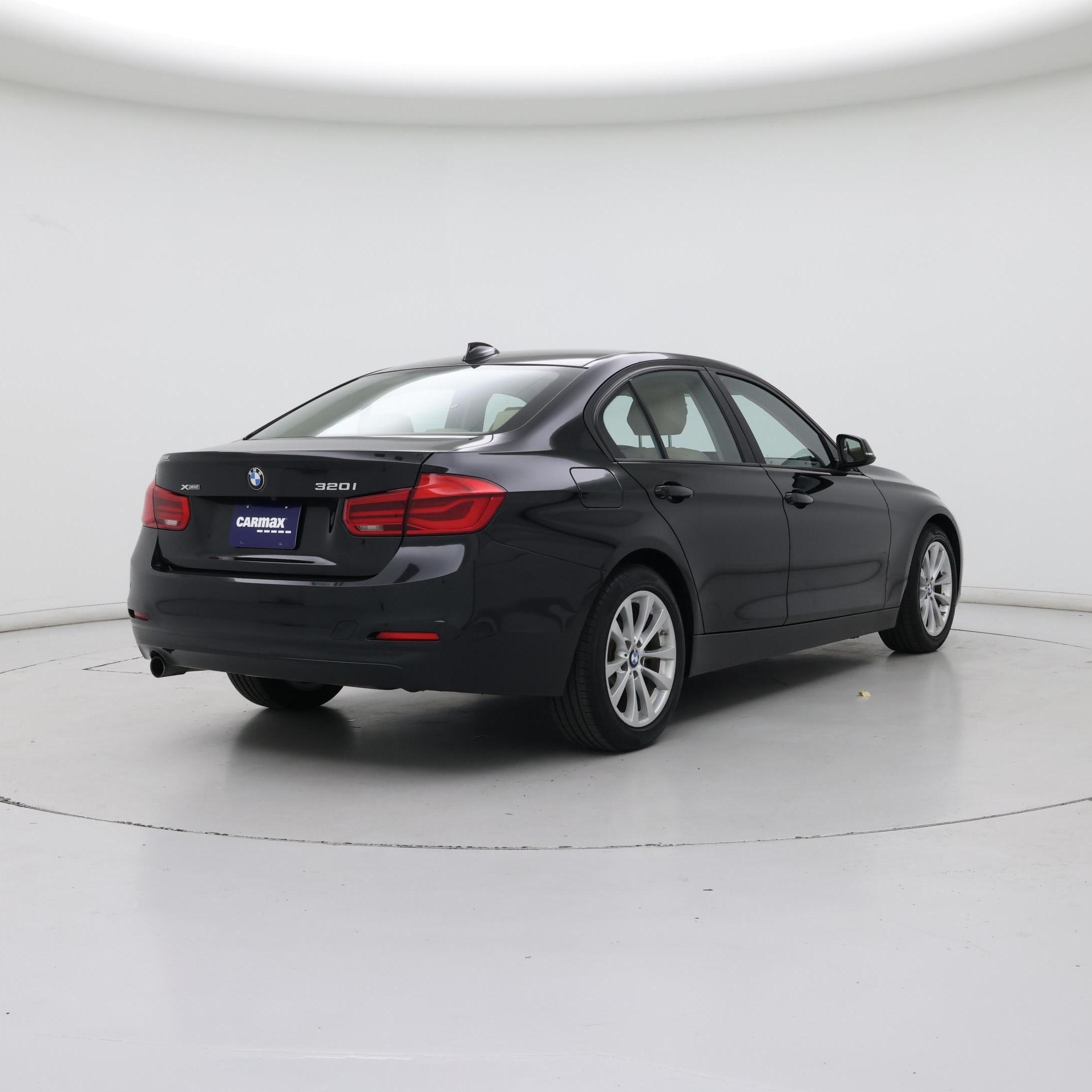 Thumbnail: 2016 BMW 3 Series - 8