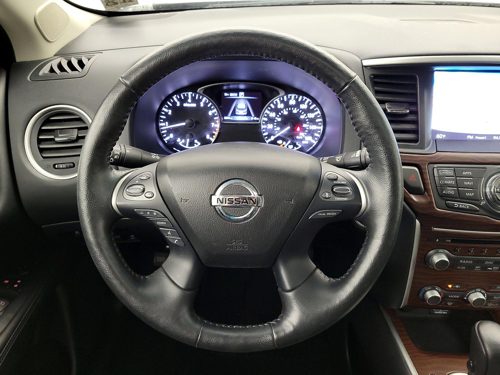 Thumbnail: 2020 Nissan Pathfinder - 10