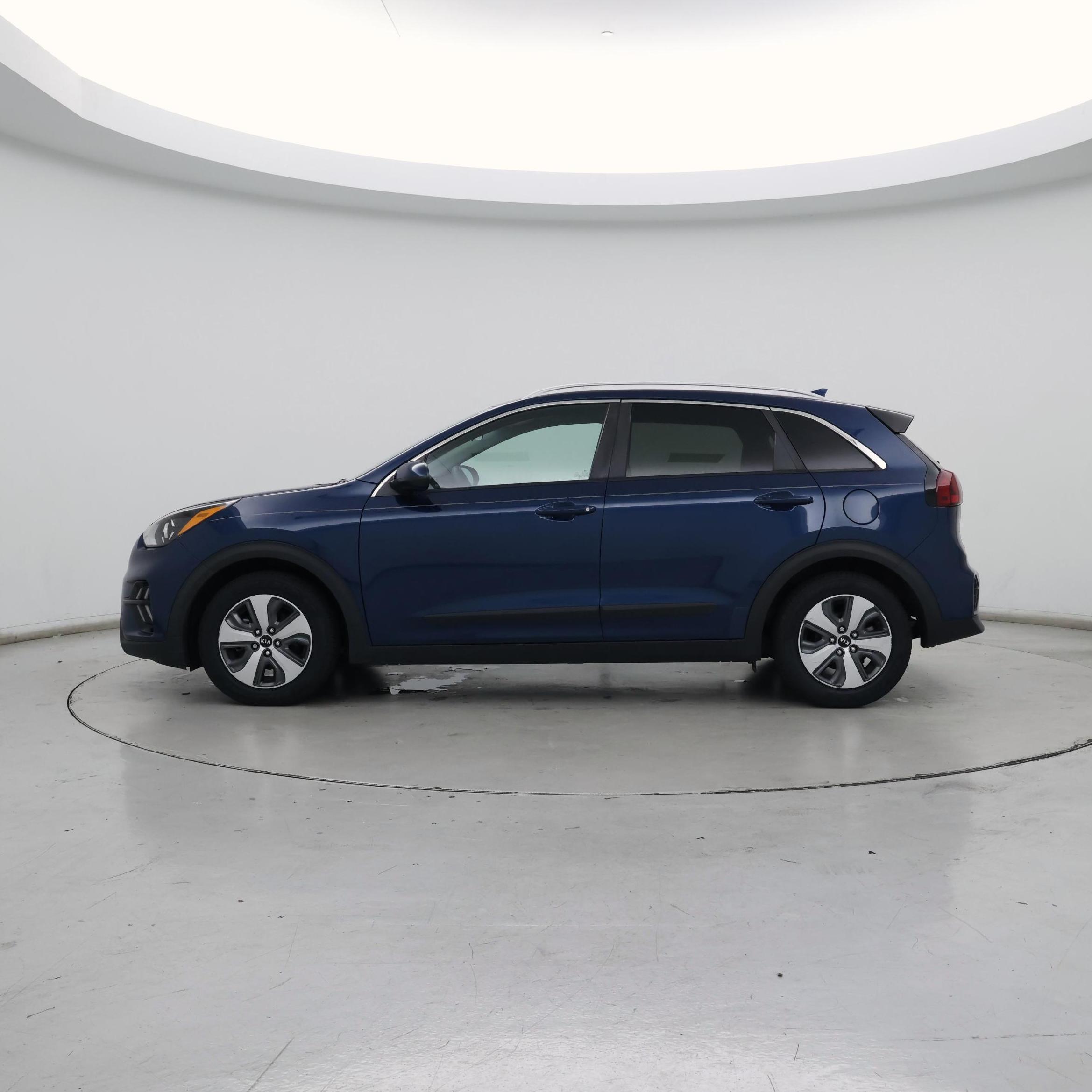 Thumbnail: 2020 Kia Niro - 3