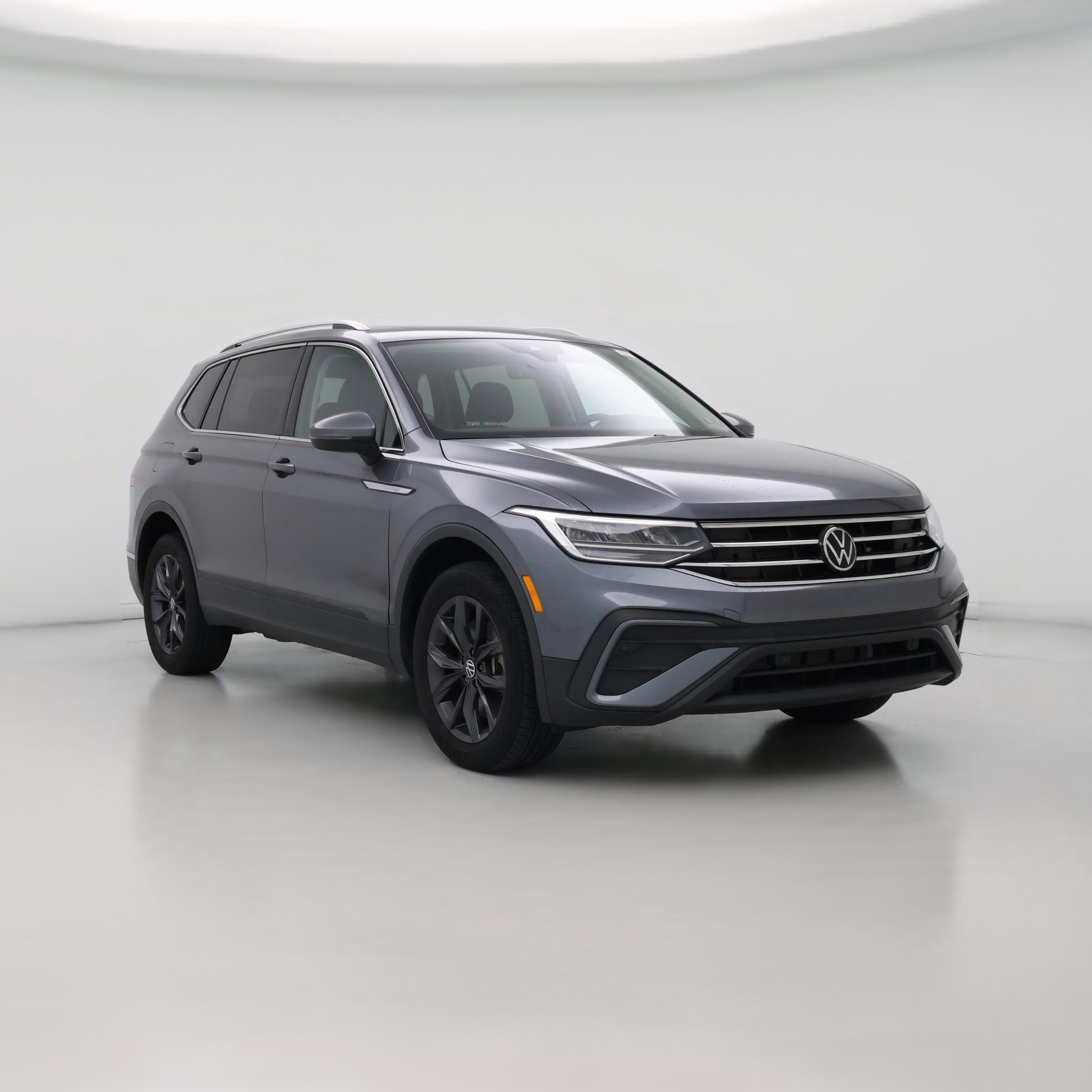 Thumbnail: 2022 Volkswagen Tiguan - 1