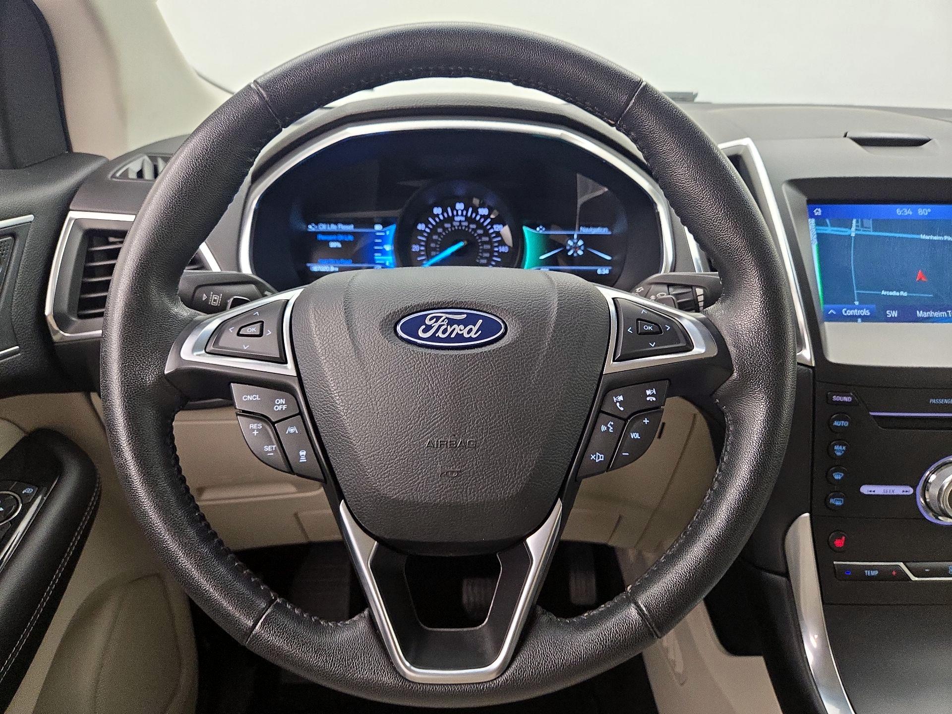 Thumbnail: 2019 Ford Edge - 10