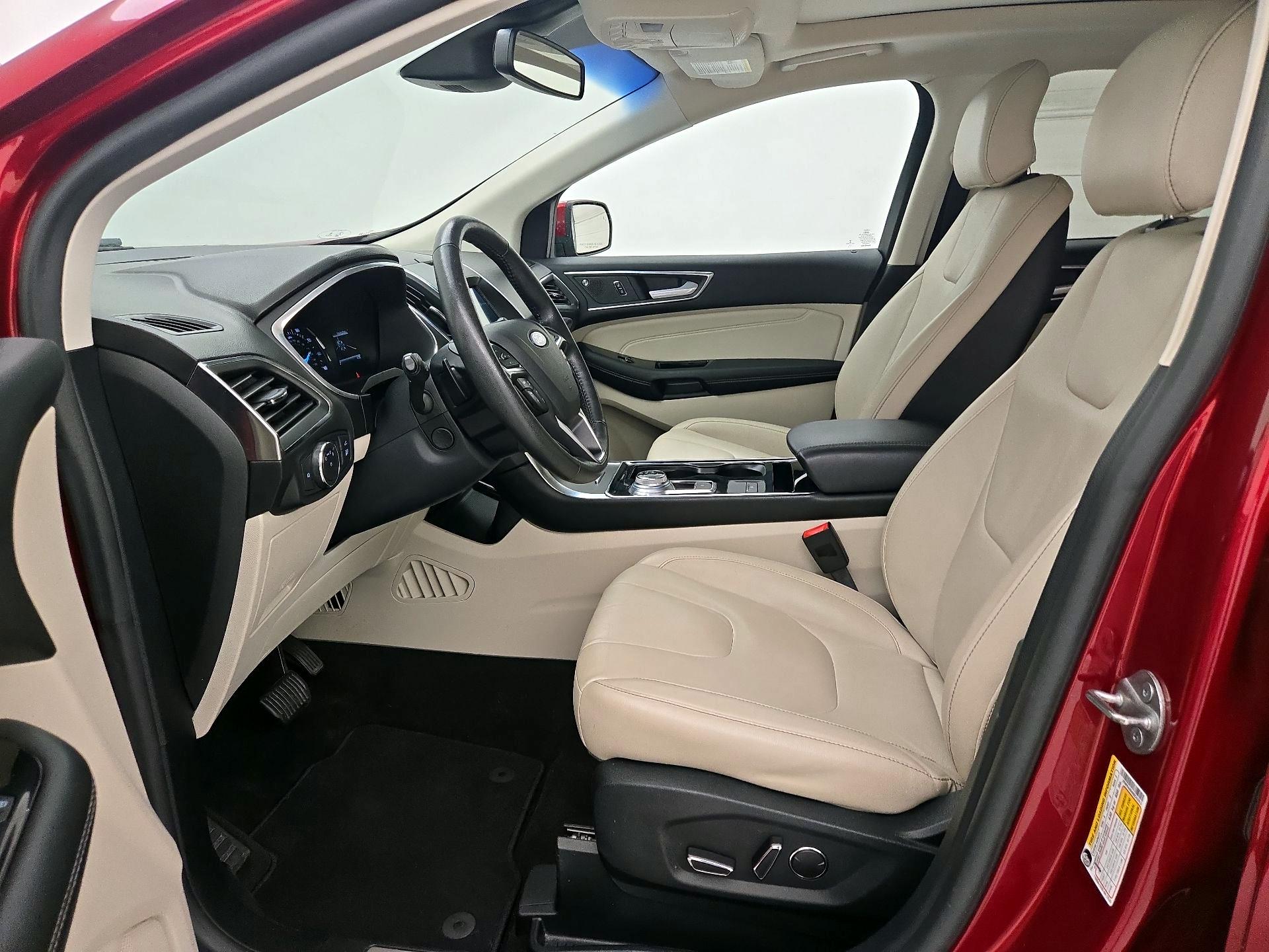 Thumbnail: 2019 Ford Edge - 11