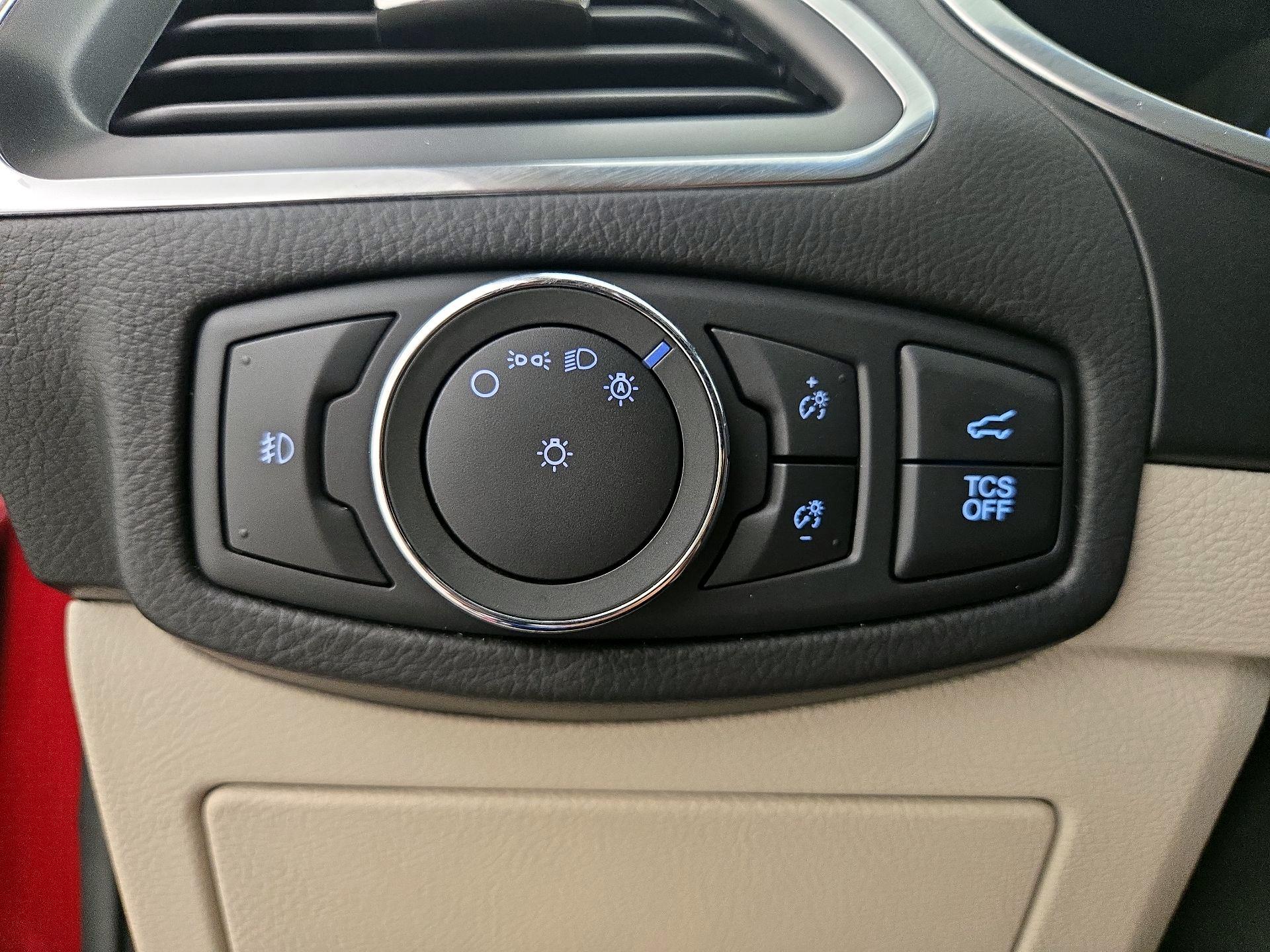 Thumbnail: 2019 Ford Edge - 13