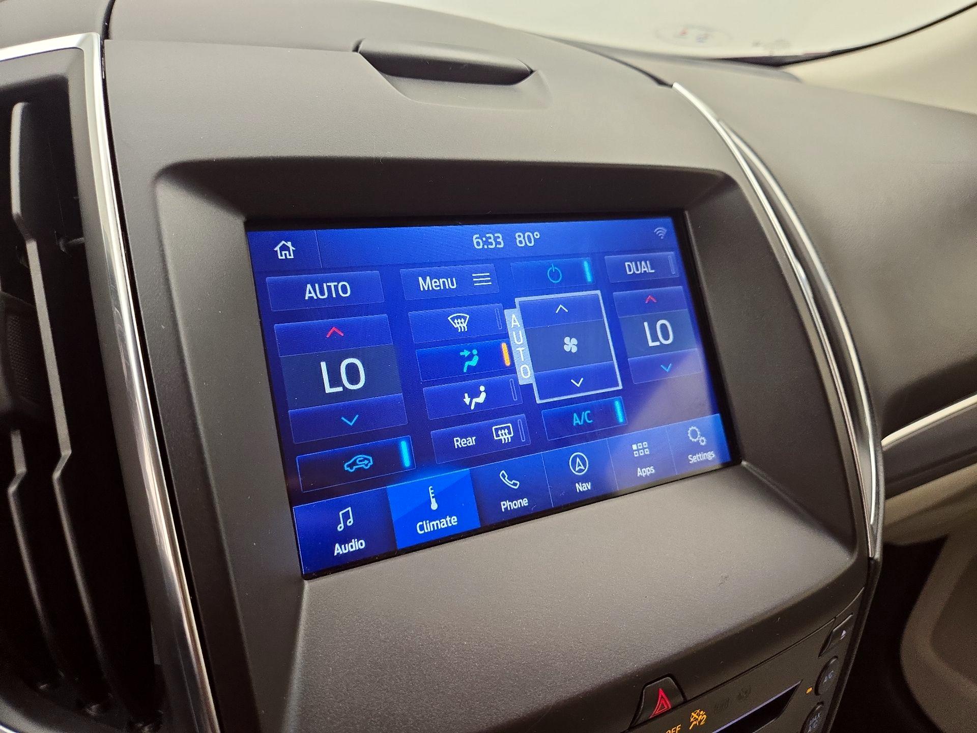 Thumbnail: 2019 Ford Edge - 17