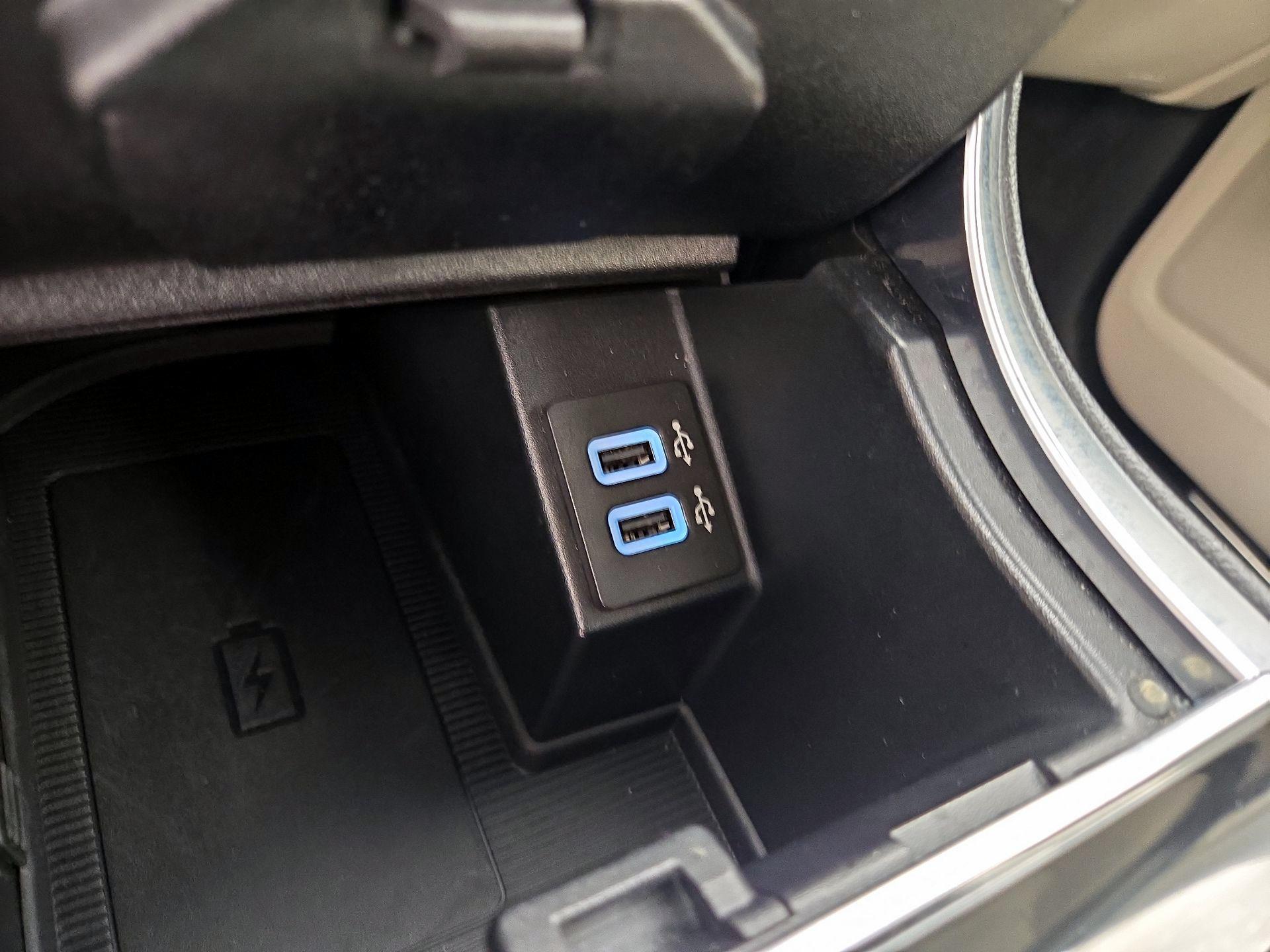 Thumbnail: 2019 Ford Edge - 19
