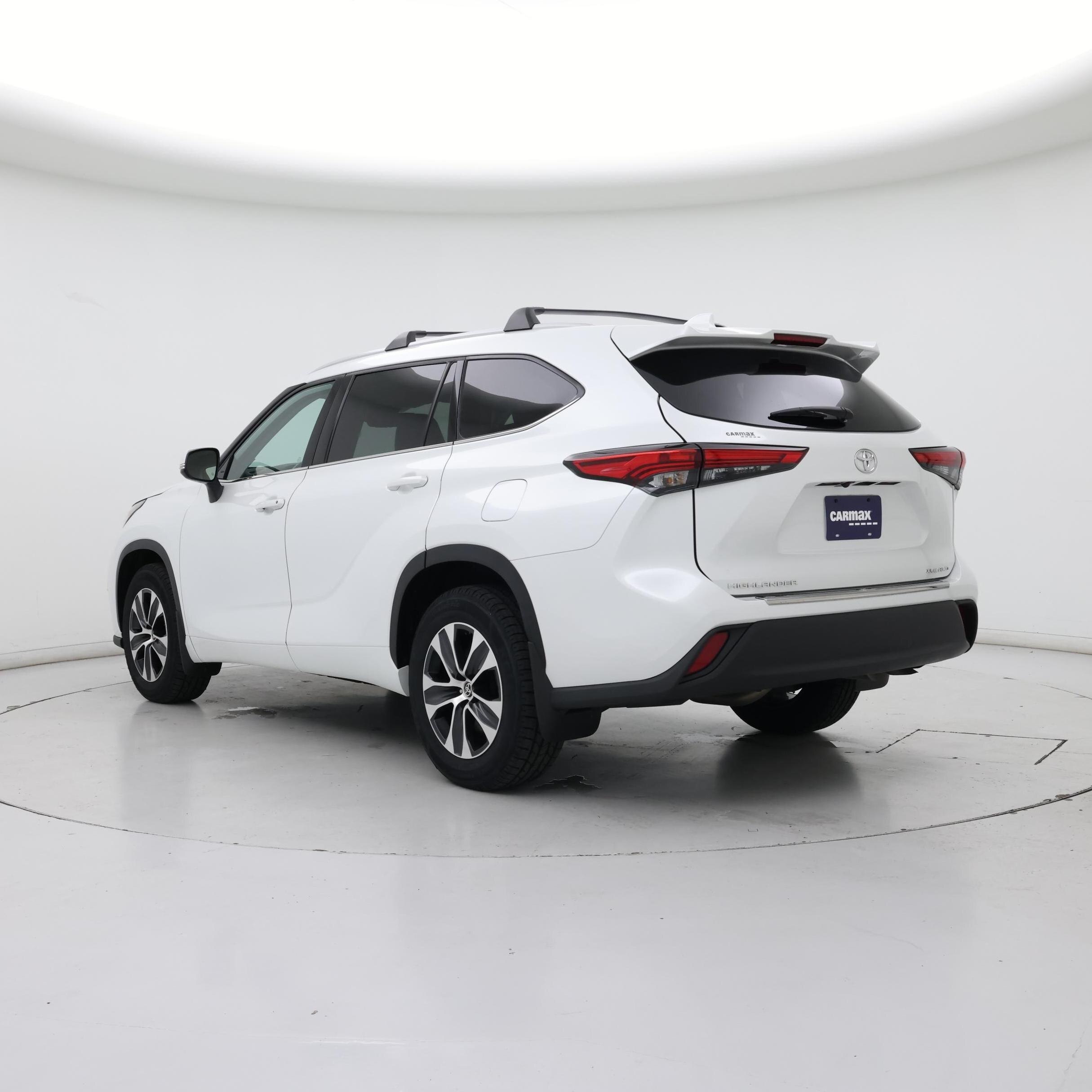 Thumbnail: 2022 Toyota Highlander - 2
