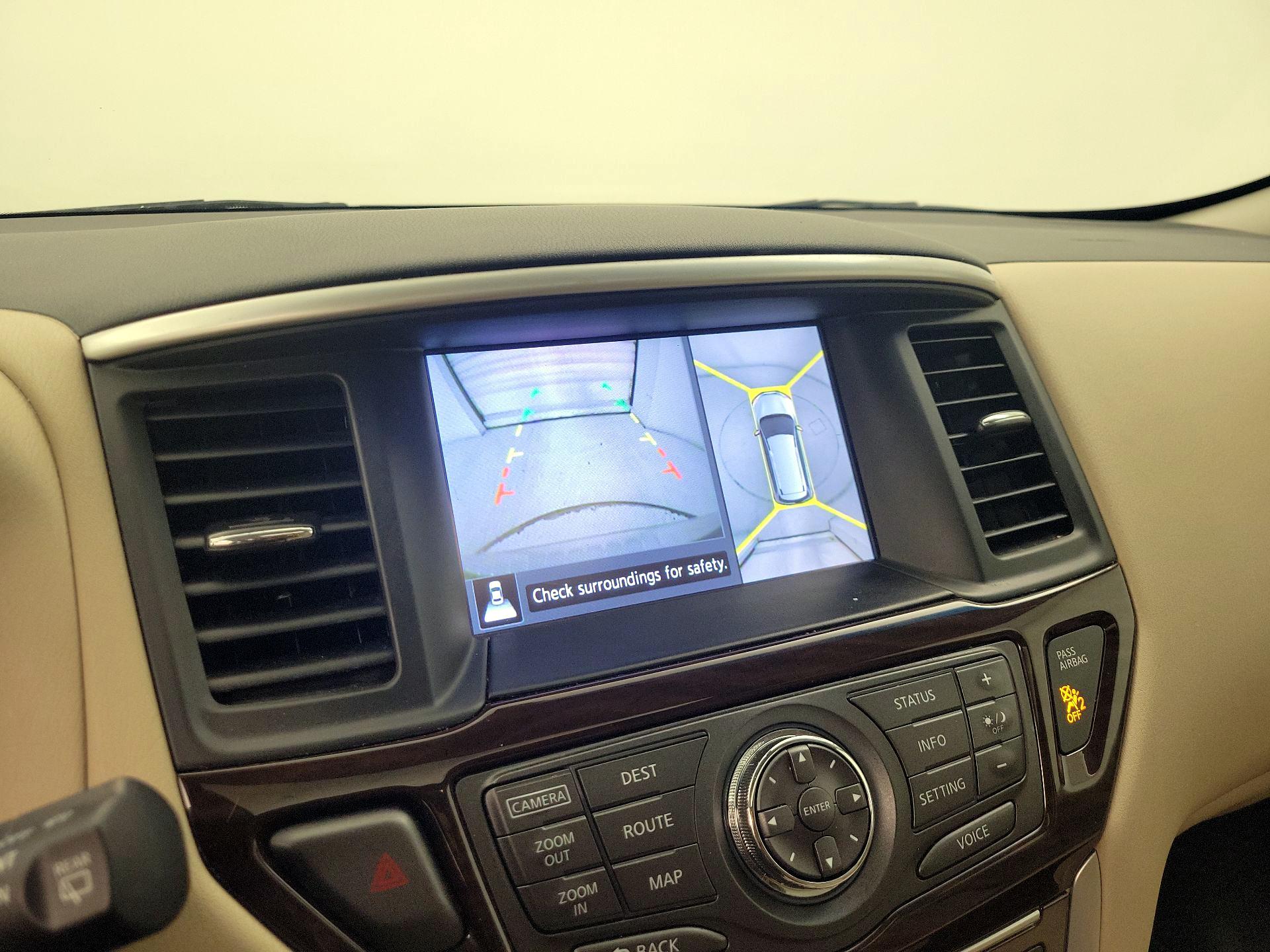 Thumbnail: 2016 Nissan Pathfinder - 15
