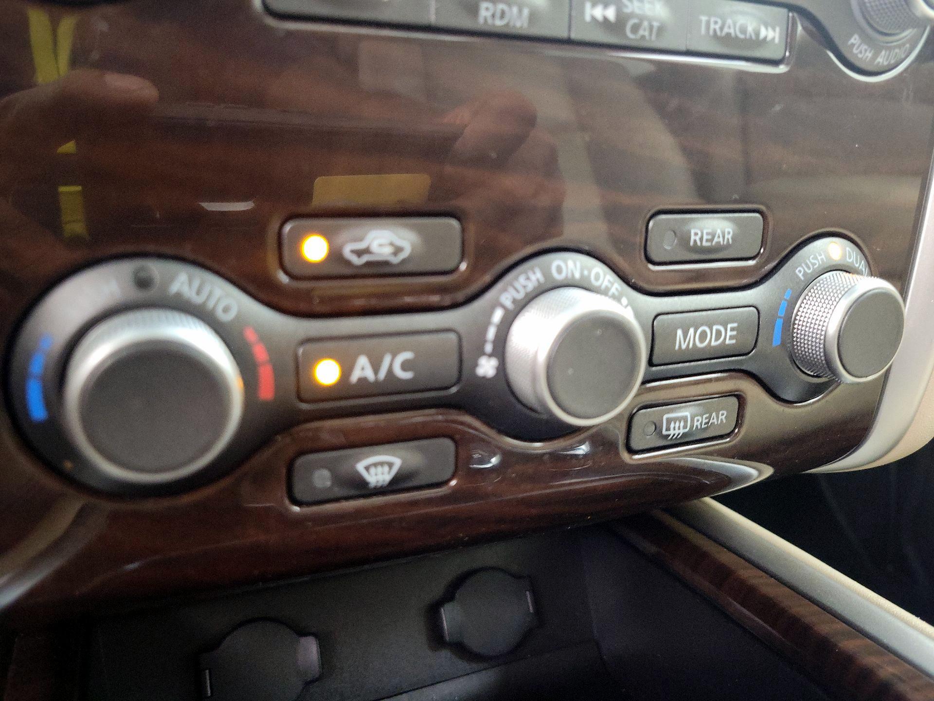 Thumbnail: 2016 Nissan Pathfinder - 17