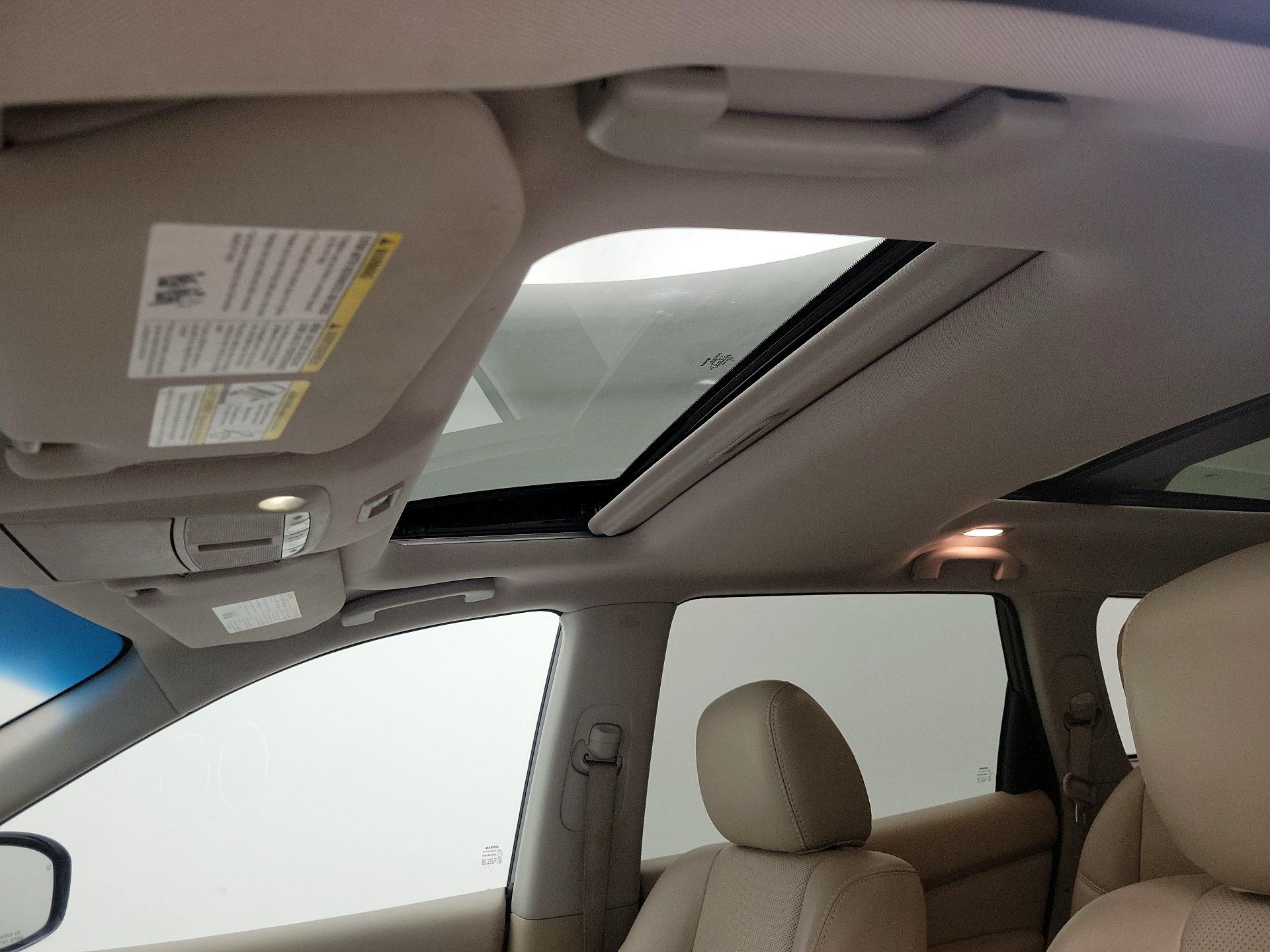 Thumbnail: 2016 Nissan Pathfinder - 20