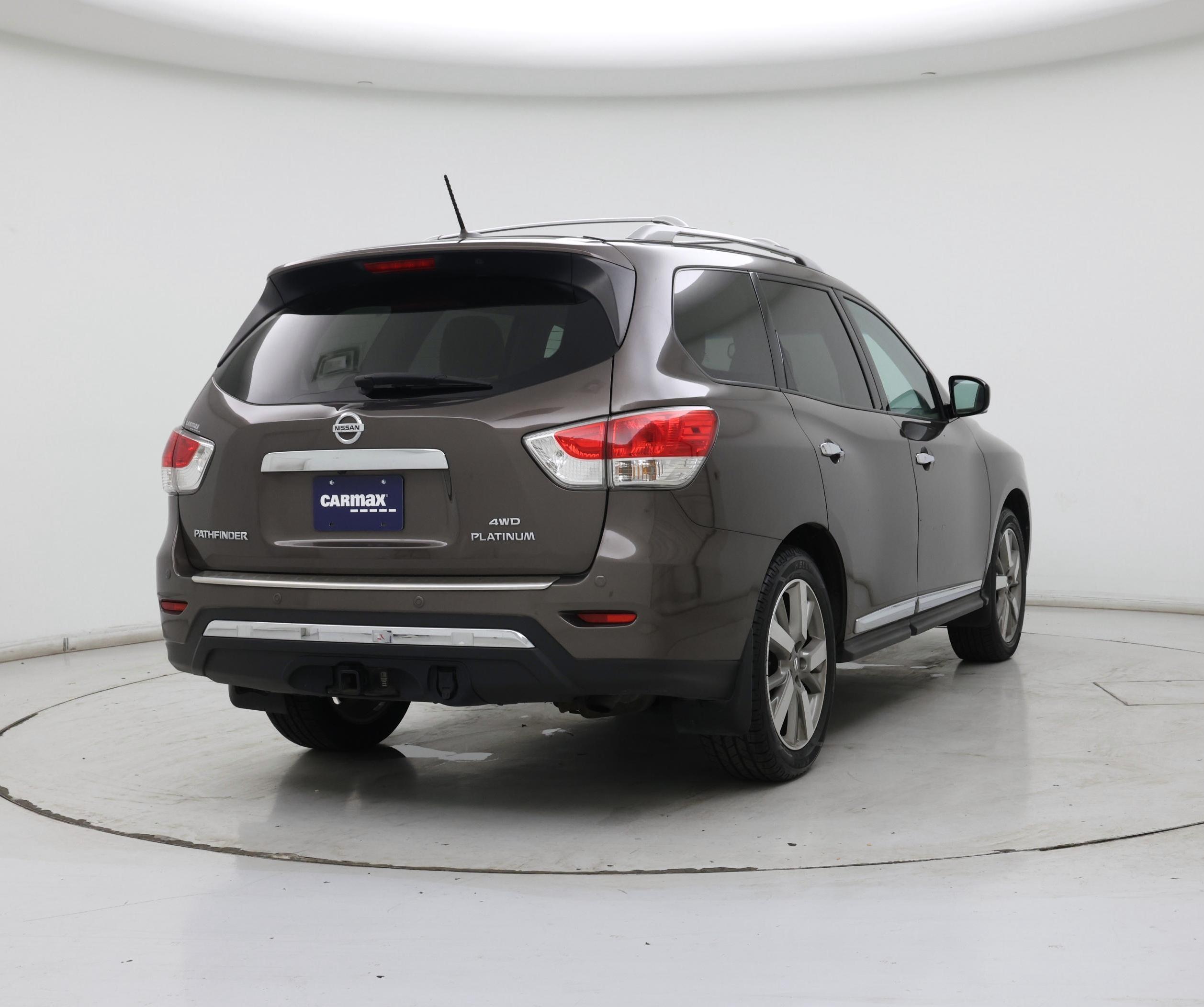 Thumbnail: 2016 Nissan Pathfinder - 8