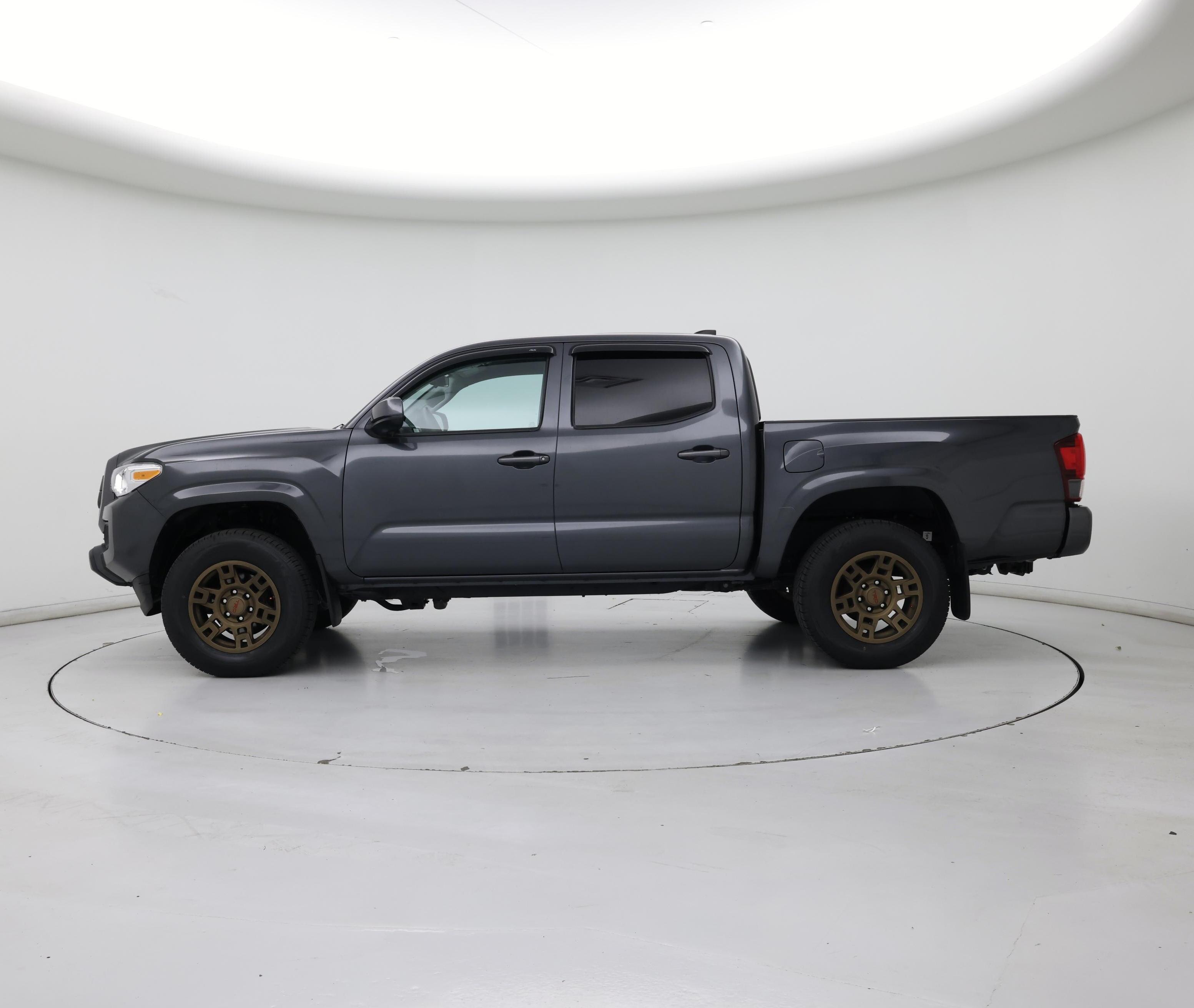 Thumbnail: 2022 Toyota Tacoma - 3