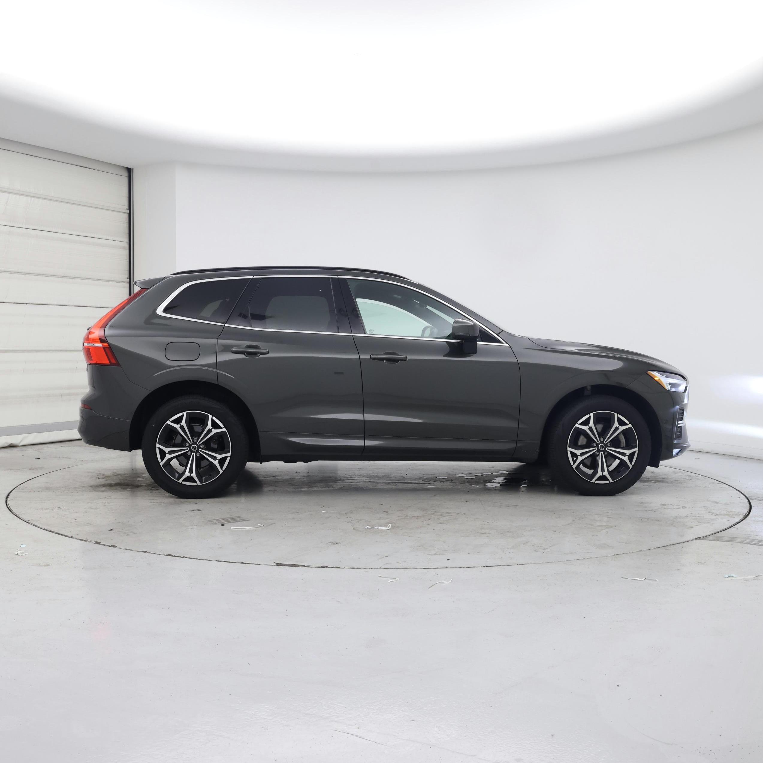 Thumbnail: 2022 Volvo XC60 - 7