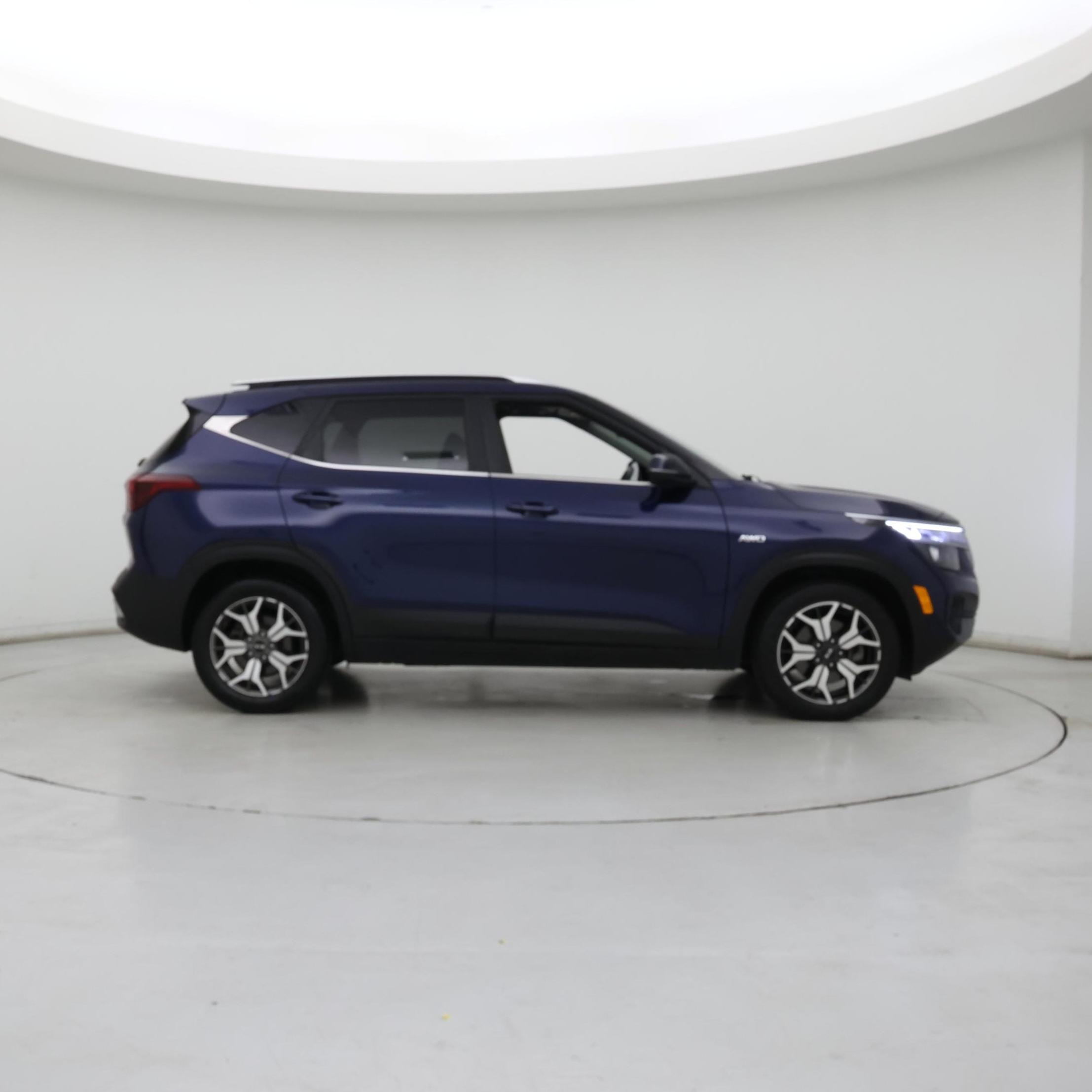 Thumbnail: 2021 Kia Seltos - 7