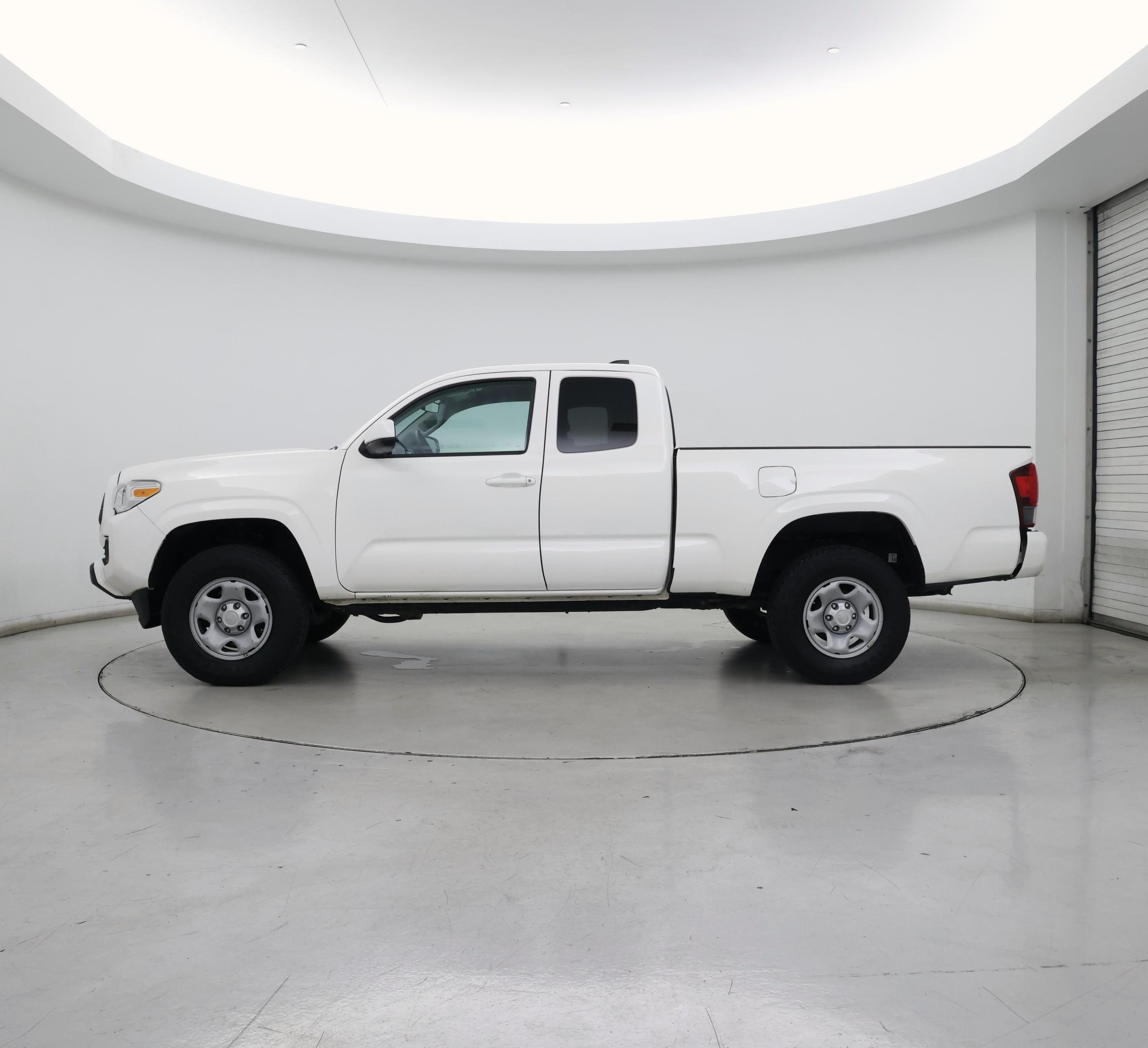 Thumbnail: 2021 Toyota Tacoma - 3