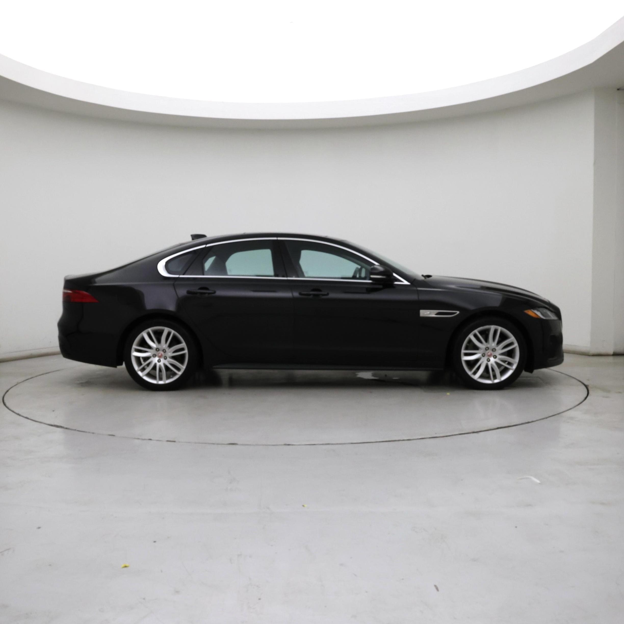 Thumbnail: 2022 Jaguar XF - 7