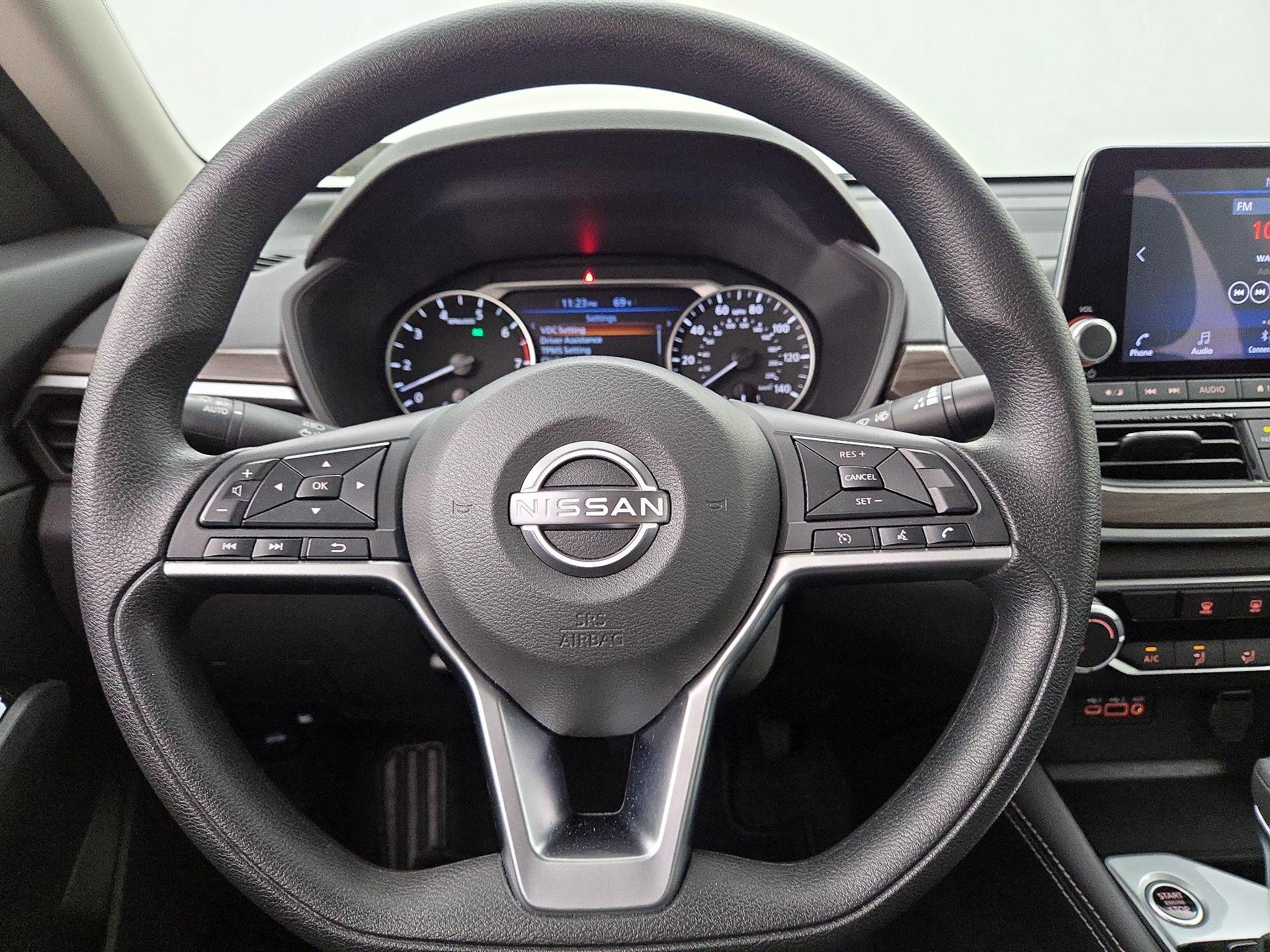 Thumbnail: 2023 Nissan Altima - 10