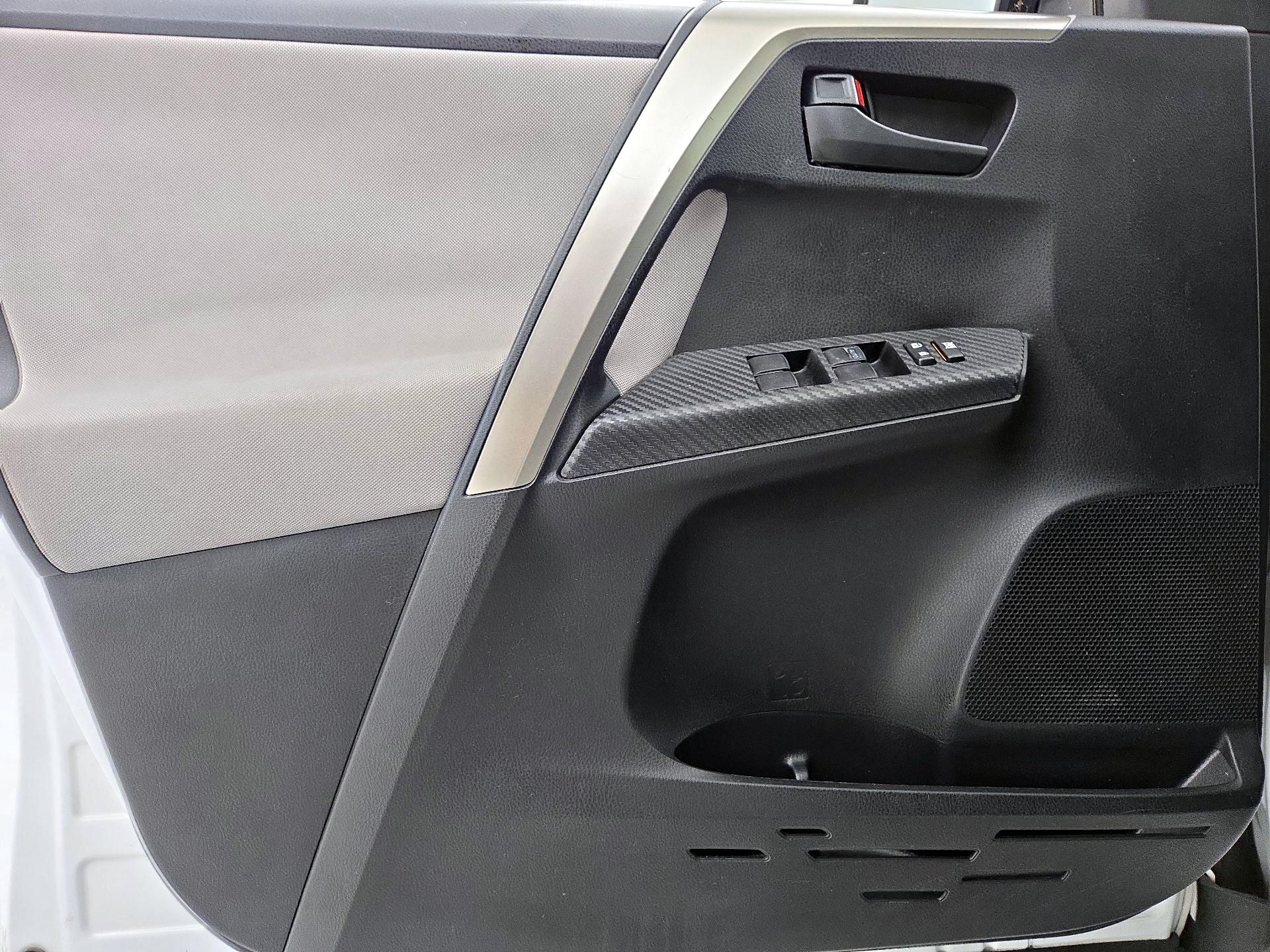 Thumbnail: 2014 Toyota RAV4 - 12