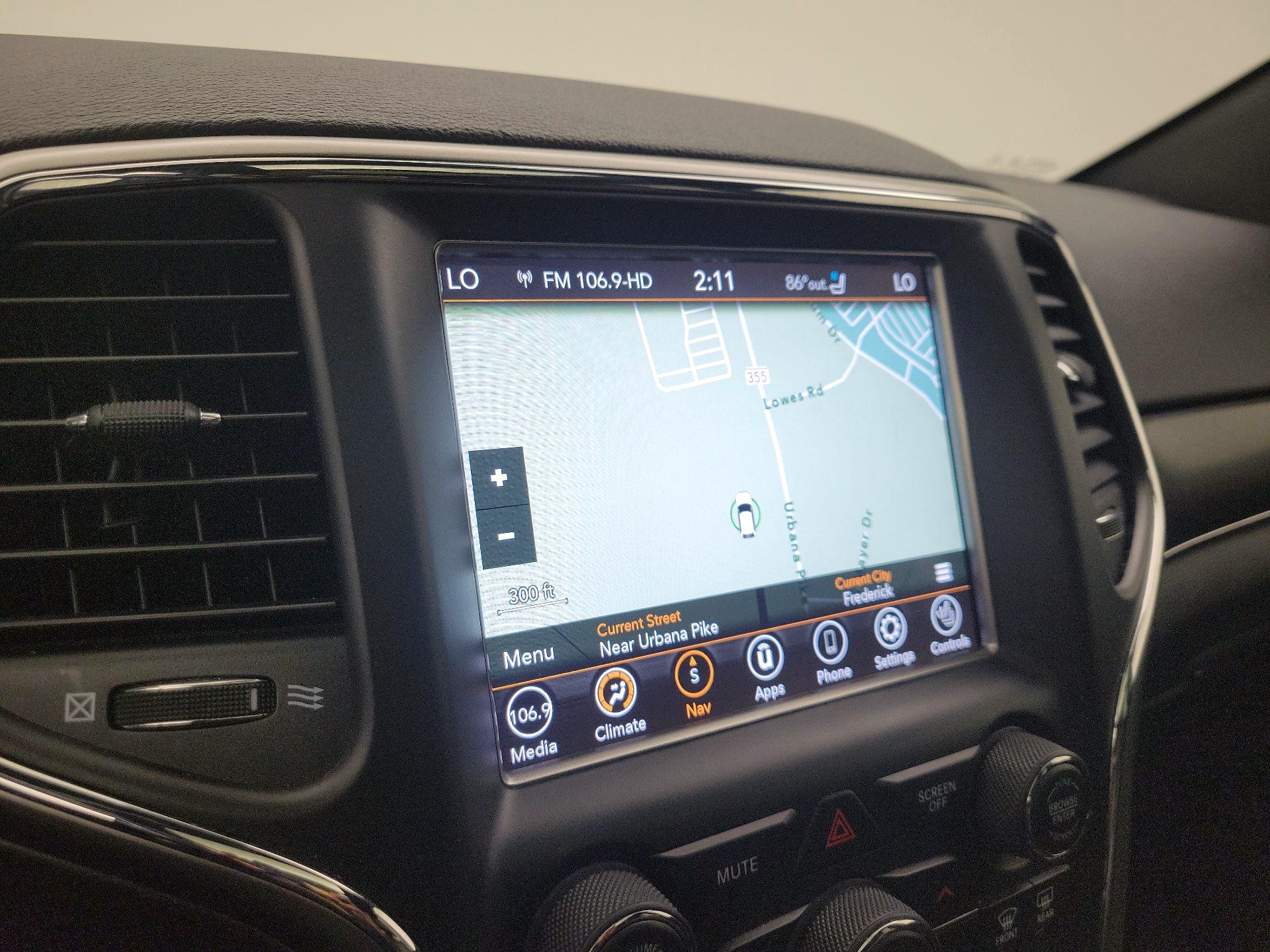 Thumbnail: 2018 Jeep Grand Cherokee - 14