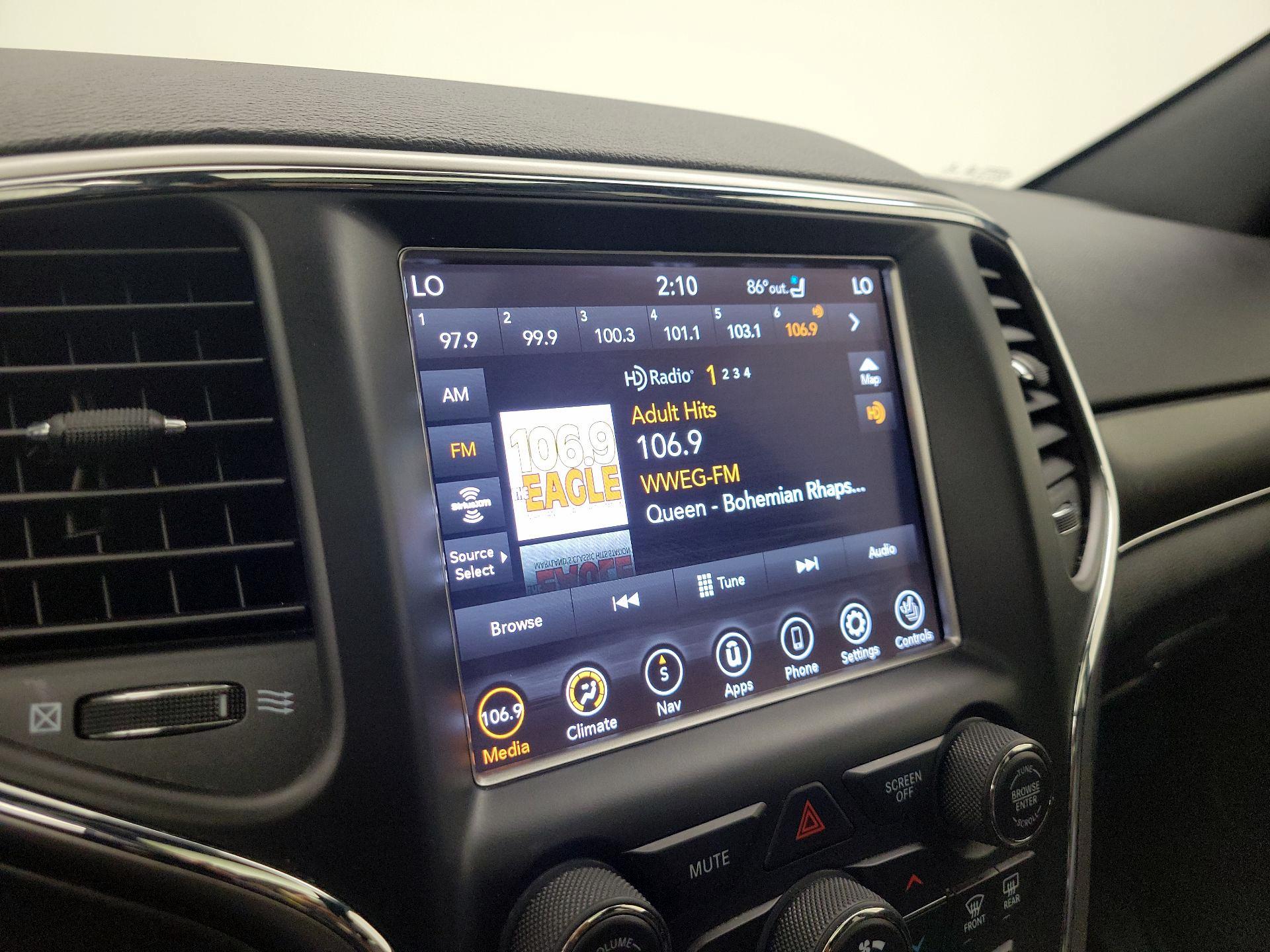 Thumbnail: 2018 Jeep Grand Cherokee - 16