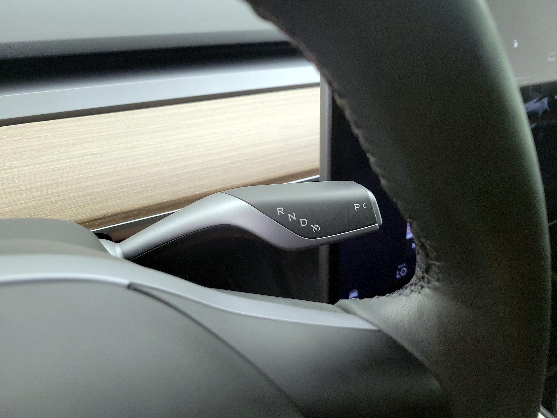 Thumbnail: 2023 Tesla Model 3 - 17