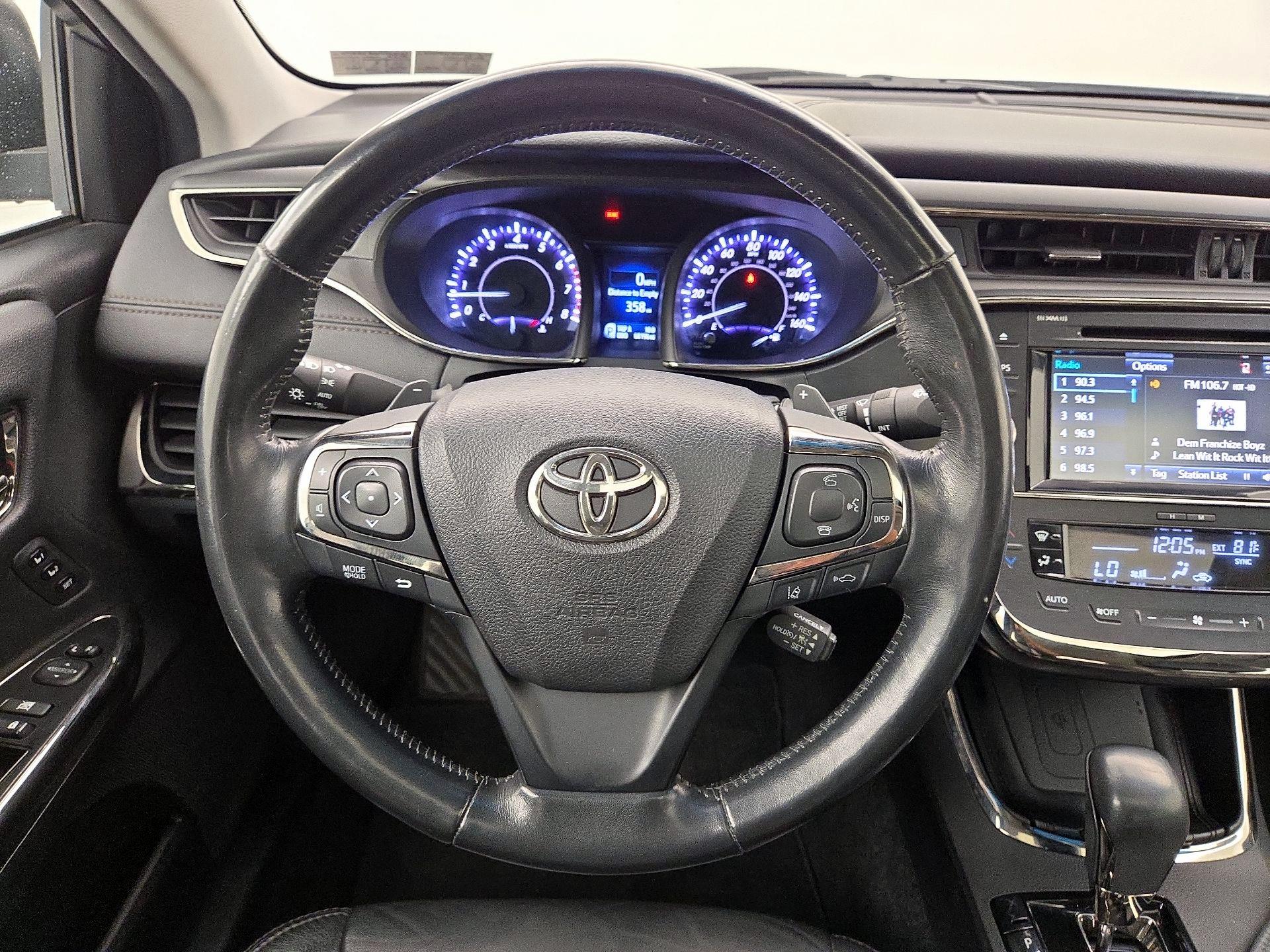 Thumbnail: 2017 Toyota Avalon - 10