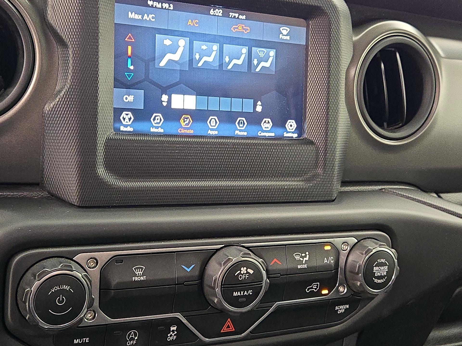 Thumbnail: 2023 Jeep Gladiator - 16