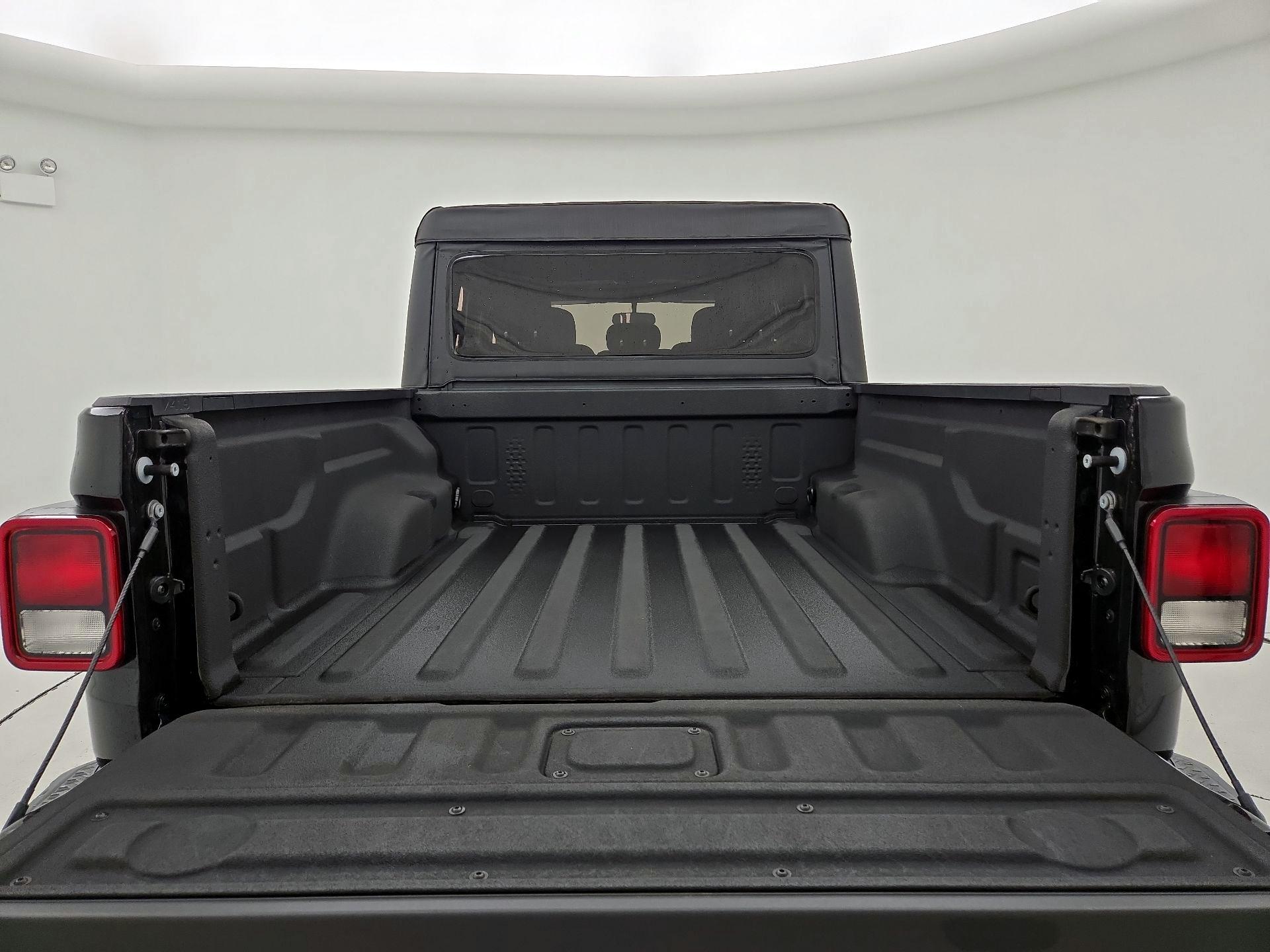 Thumbnail: 2023 Jeep Gladiator - 20