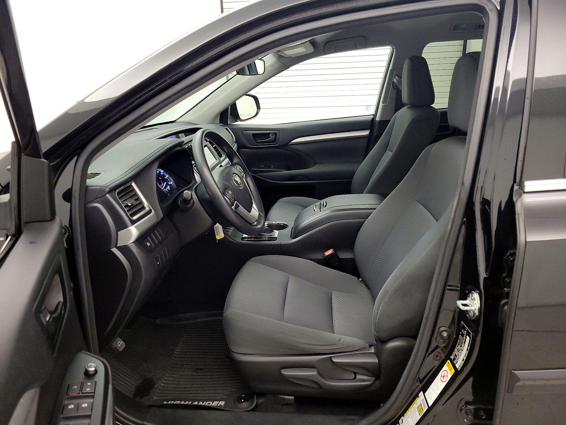 Thumbnail: 2018 Toyota Highlander - 11
