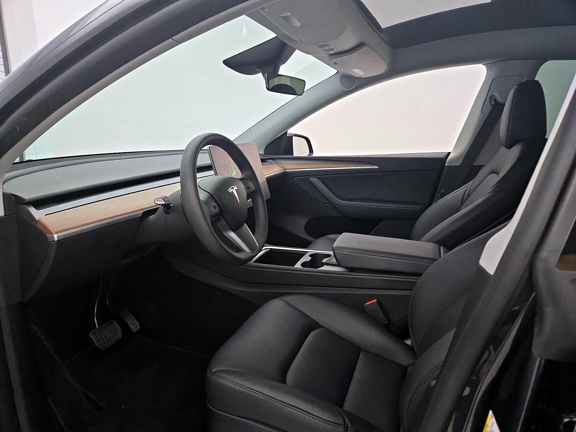 Thumbnail: 2024 Tesla Model Y - 11