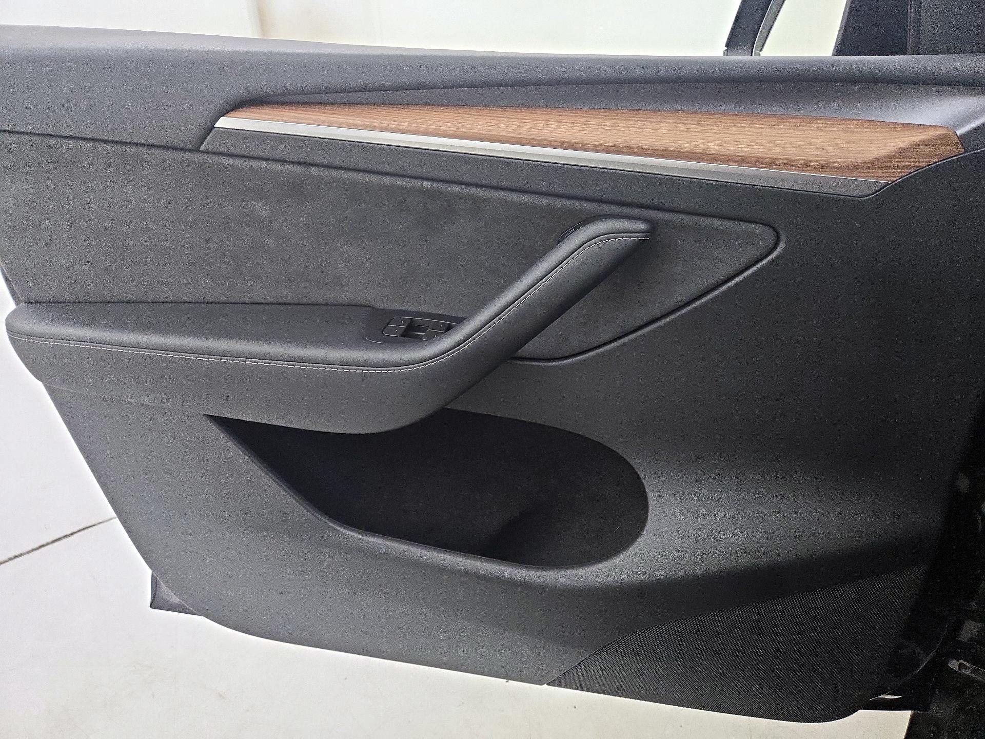 Thumbnail: 2024 Tesla Model Y - 12