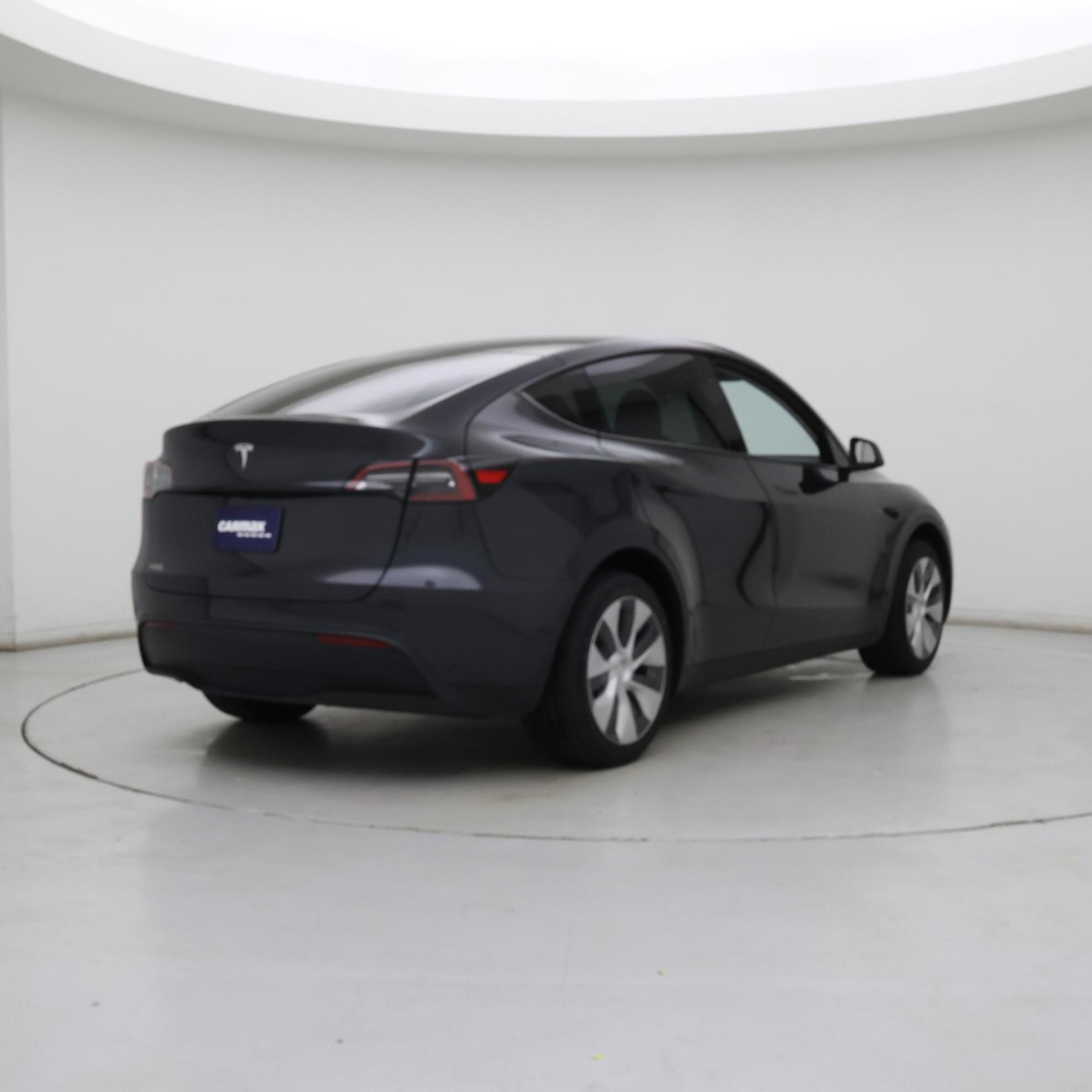 Thumbnail: 2024 Tesla Model Y - 8