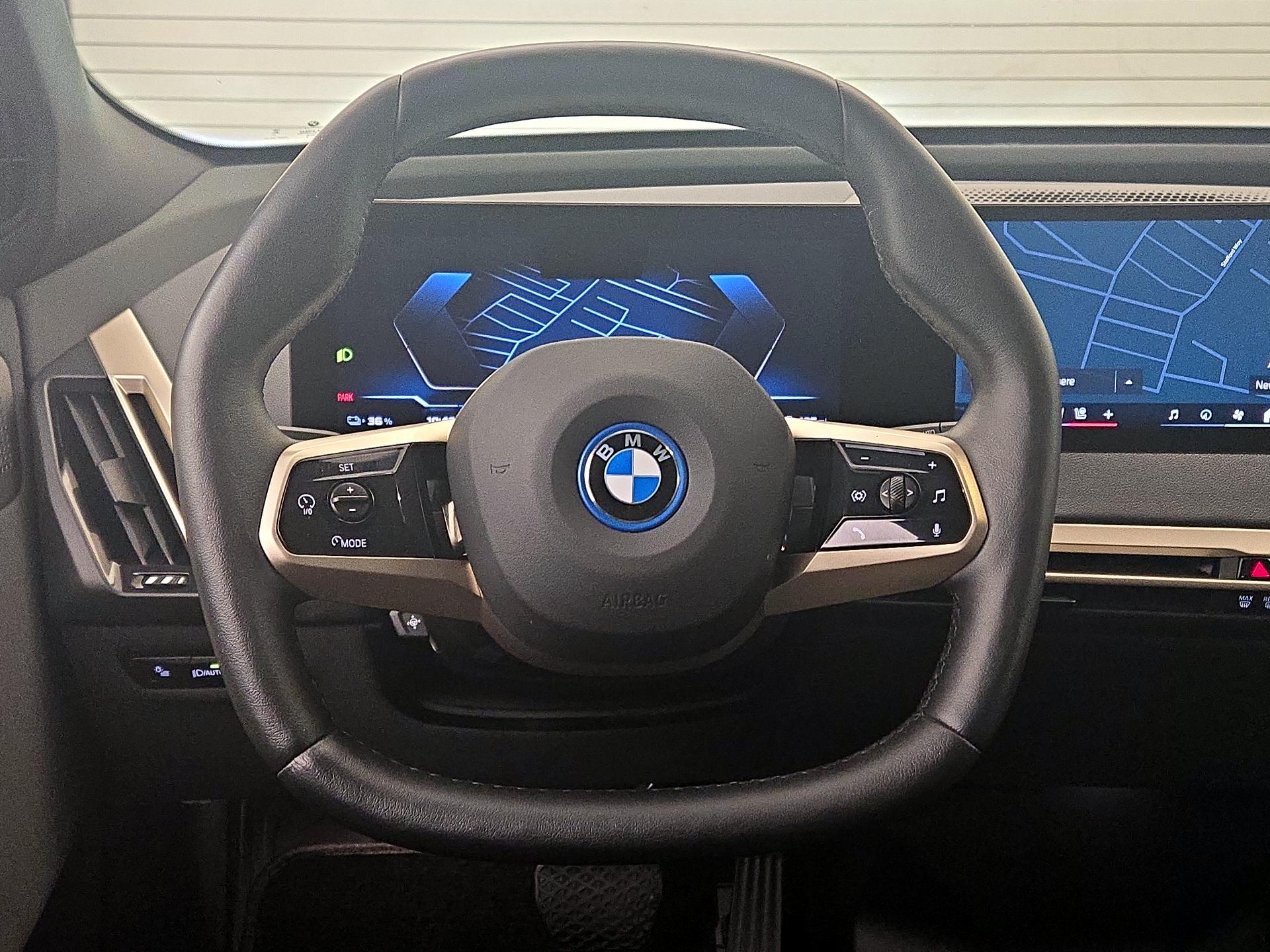 Thumbnail: 2024 BMW iX - 10