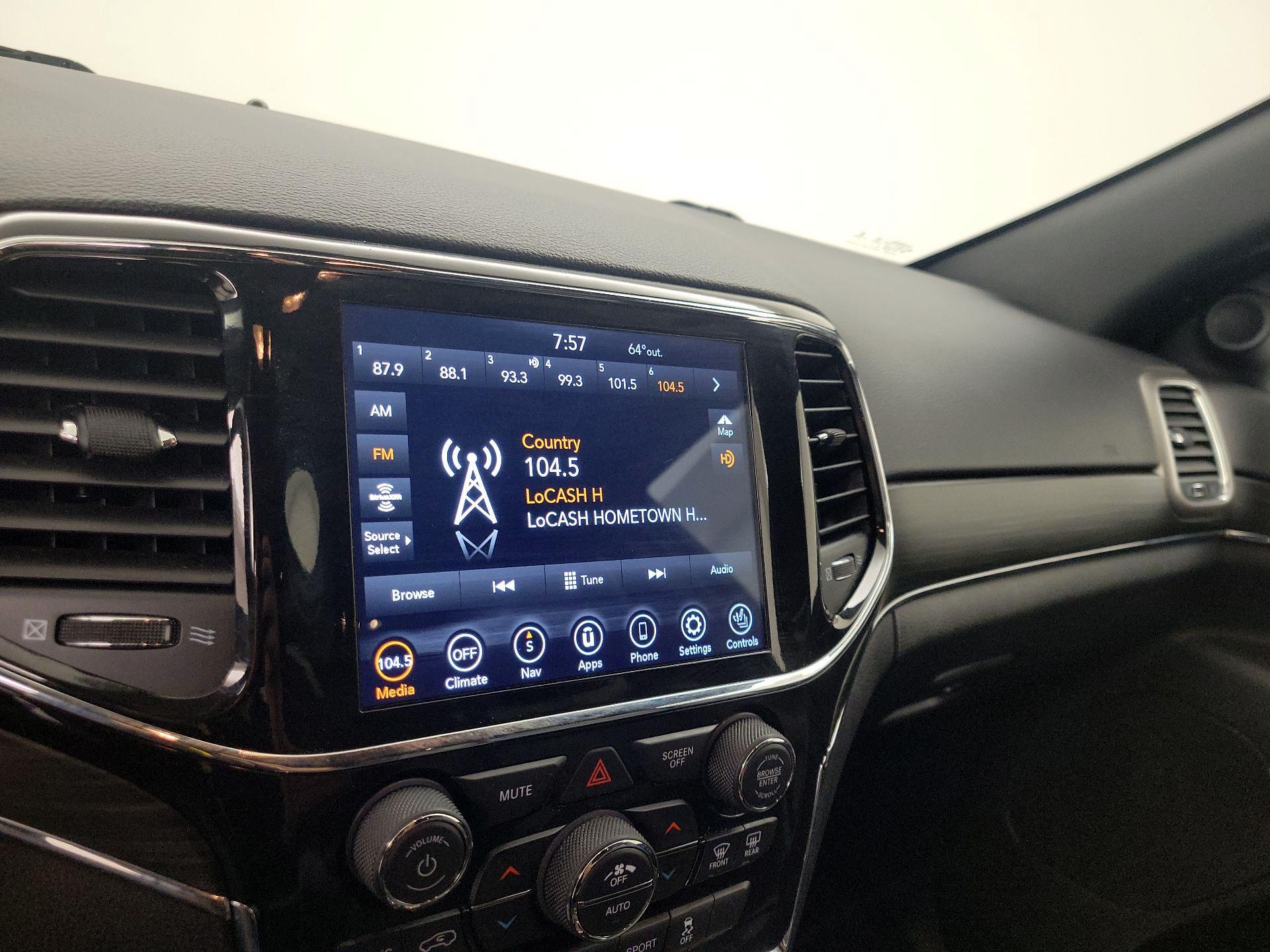 Thumbnail: 2022 Jeep Grand Cherokee - 16