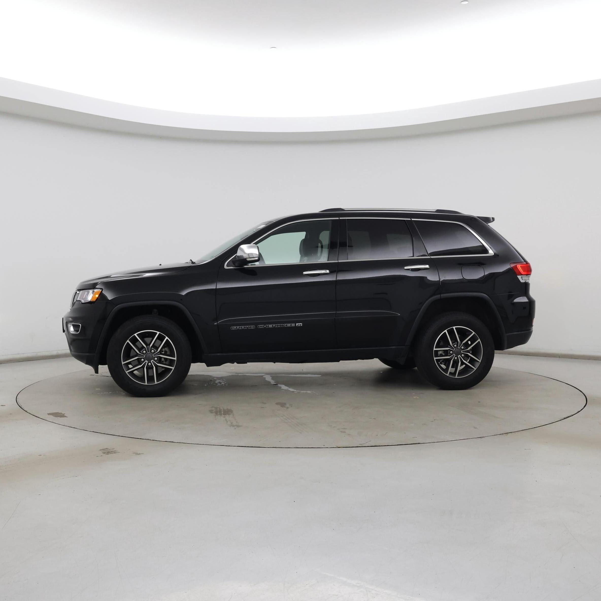 Thumbnail: 2022 Jeep Grand Cherokee - 3