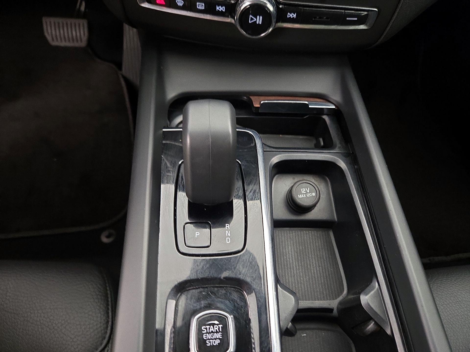 Thumbnail: 2023 Volvo XC60 - 18