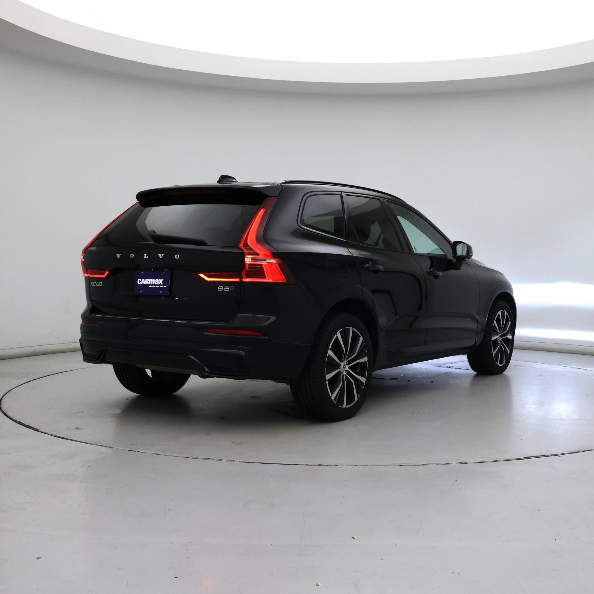 Thumbnail: 2023 Volvo XC60 - 8