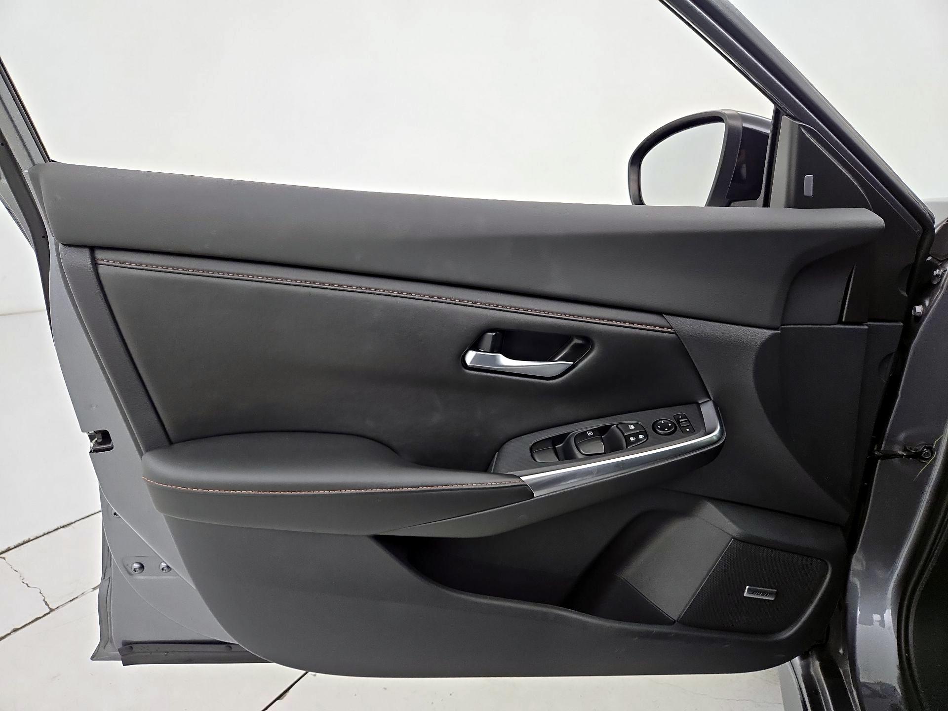 Thumbnail: 2022 Nissan Sentra - 12