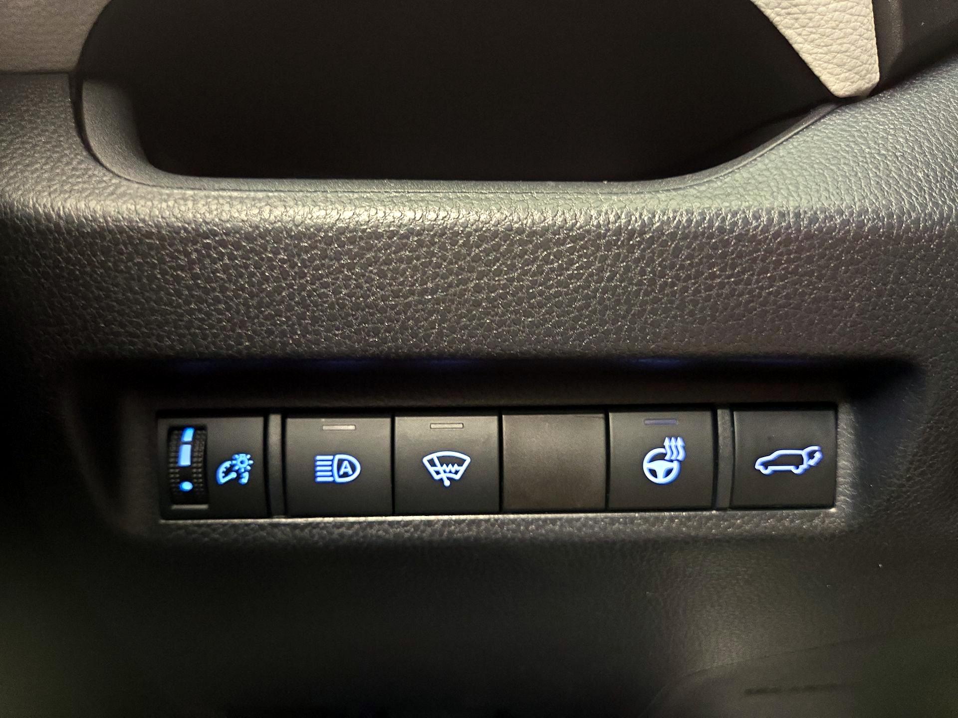 Thumbnail: 2019 Toyota RAV4 - 13