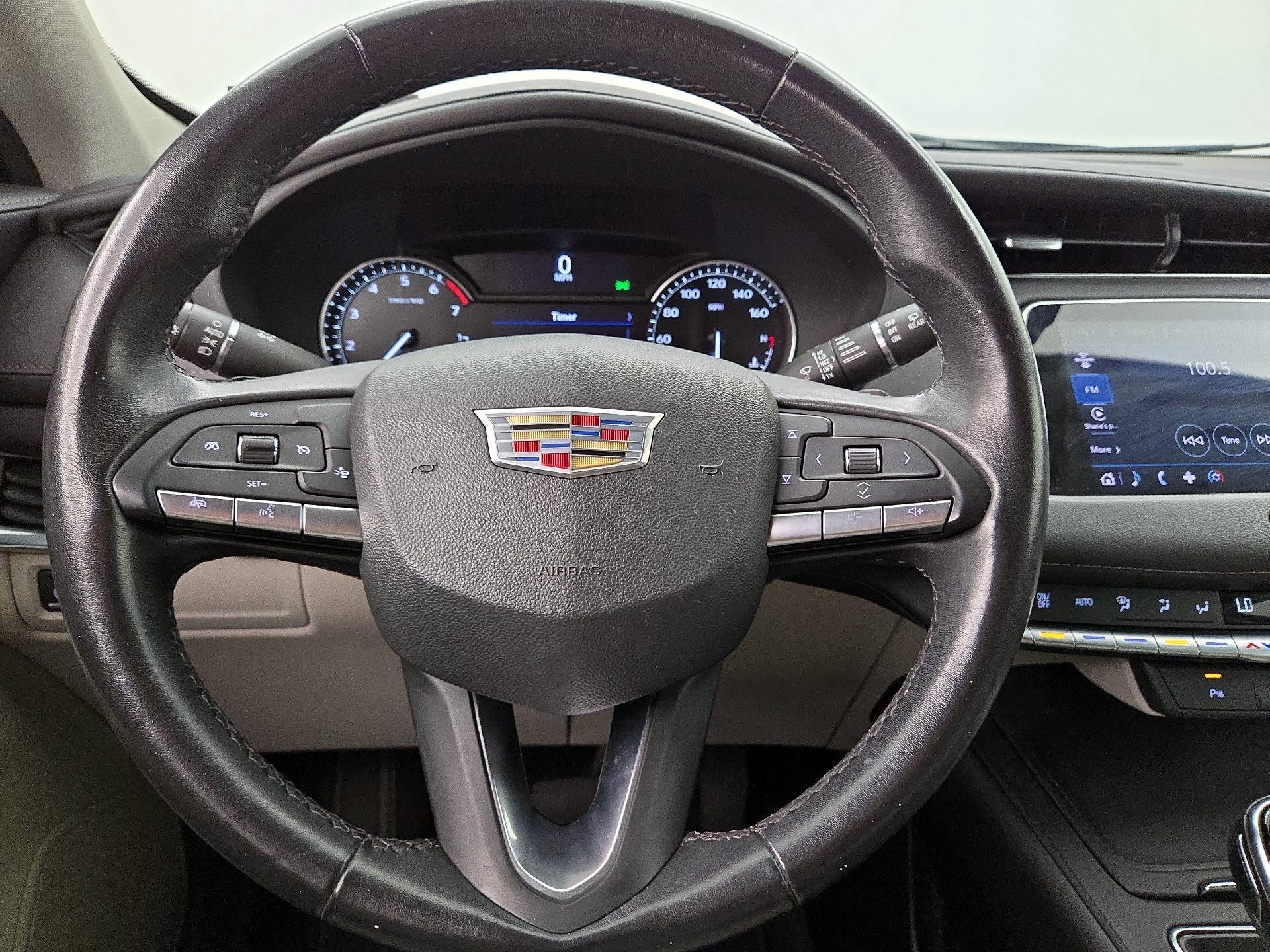Thumbnail: 2022 Cadillac XT4 - 10
