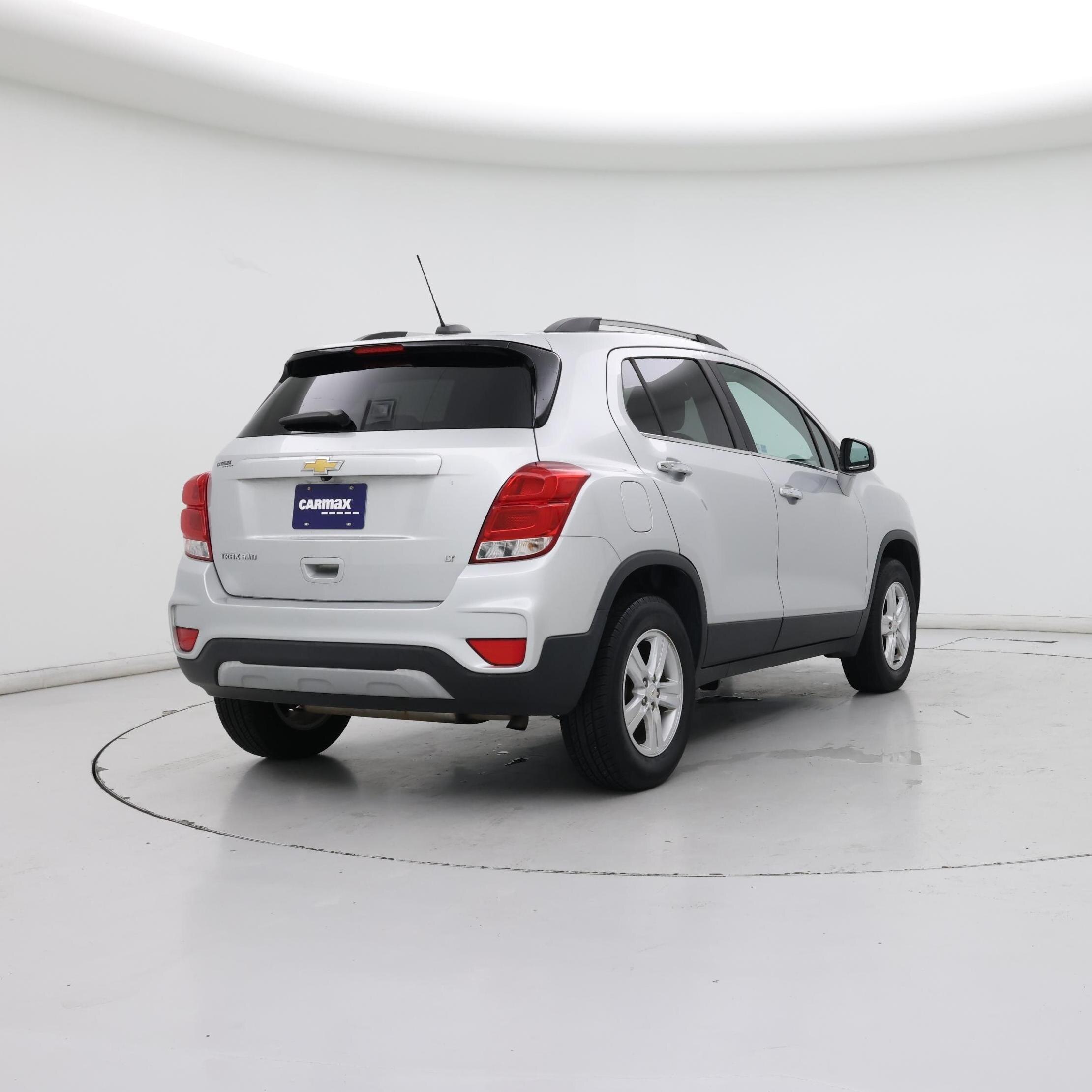 Thumbnail: 2017 Chevrolet Trax - 8